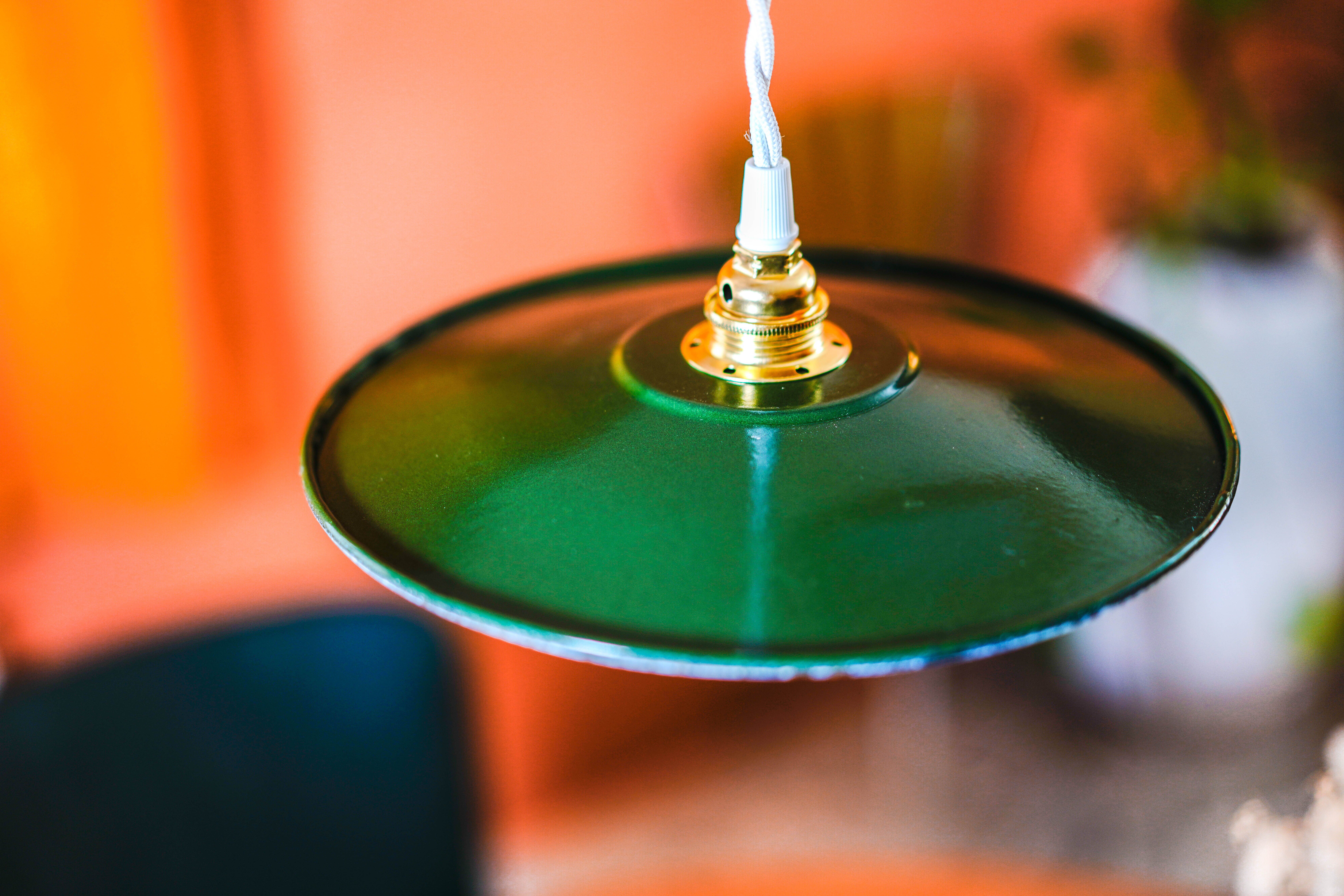 Green suspension in enamelled sheet metal