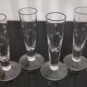 6 petites flutes anciennes en cristal soufflés à la main