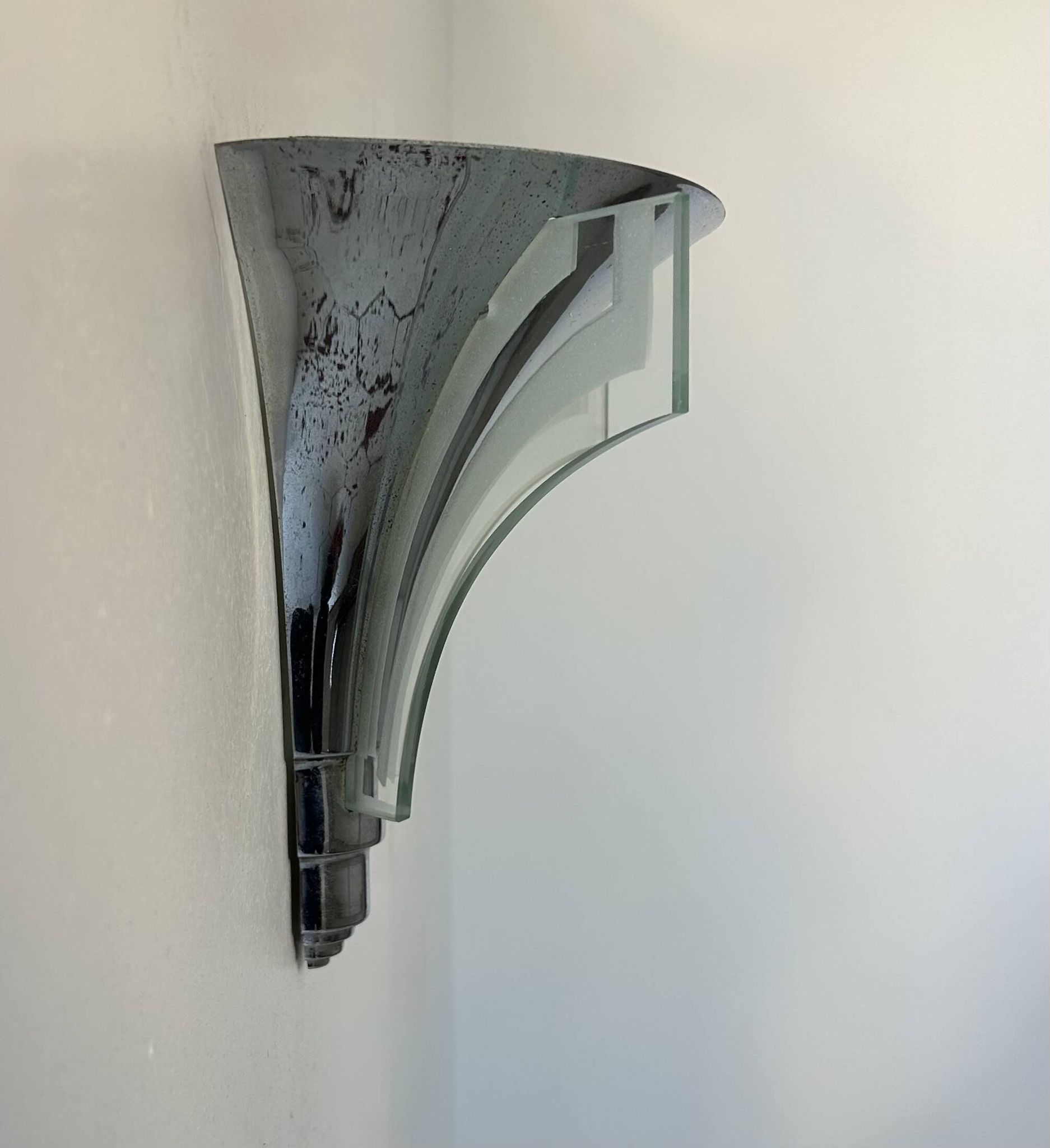 Art Deco modernist wall lamp, chrome and sandblasted glass, France 1930