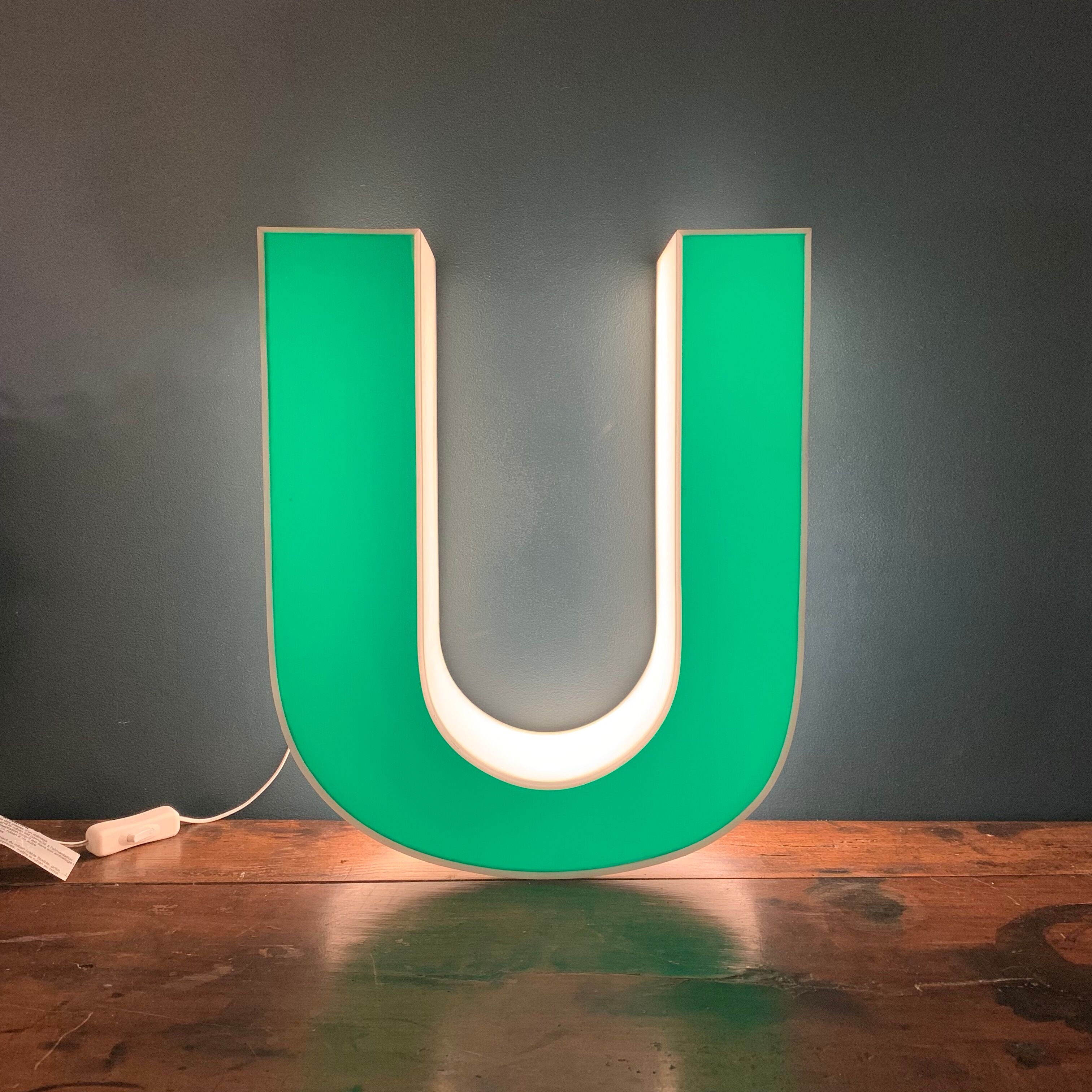 Illuminated sign letter