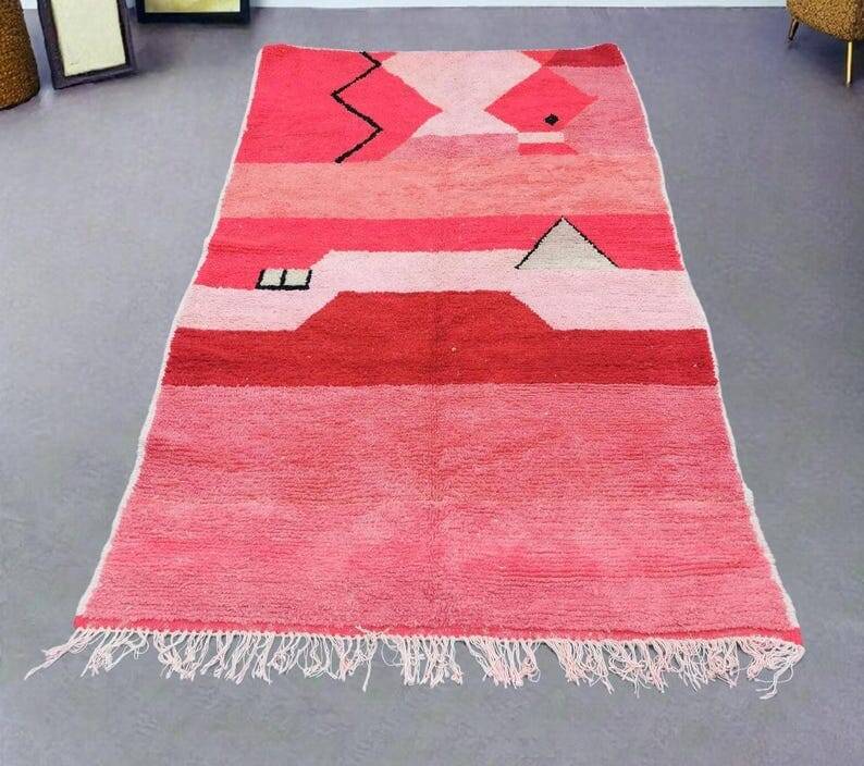 Traditional Moroccan rug with colourful patterns, size 2/3 m.