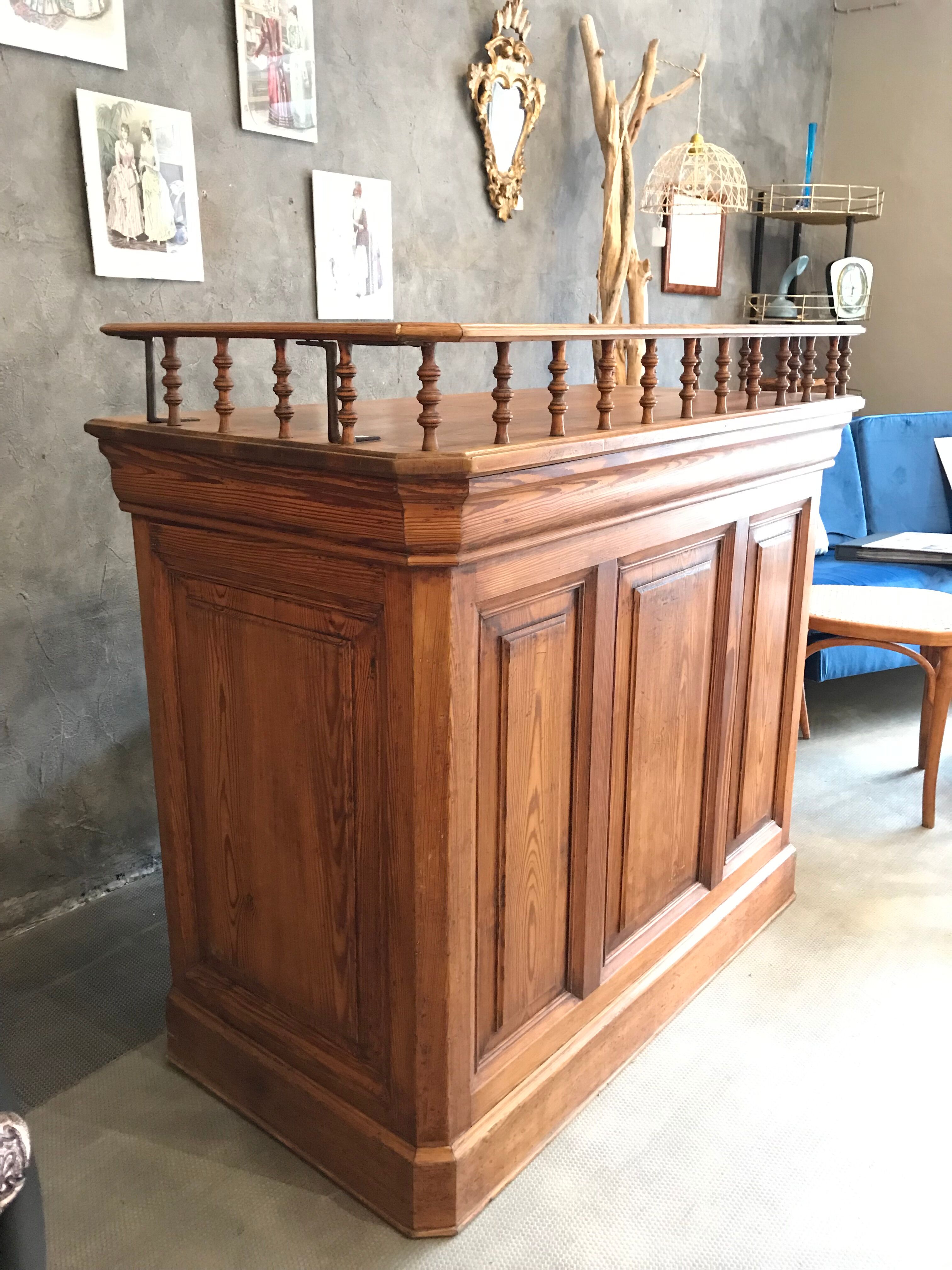 Craft furniture store counter