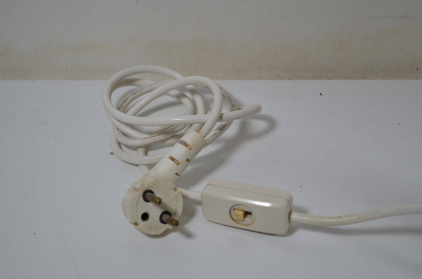 France 1970s - Vintage lamp with a chrome base and shade featuring Asian decor.