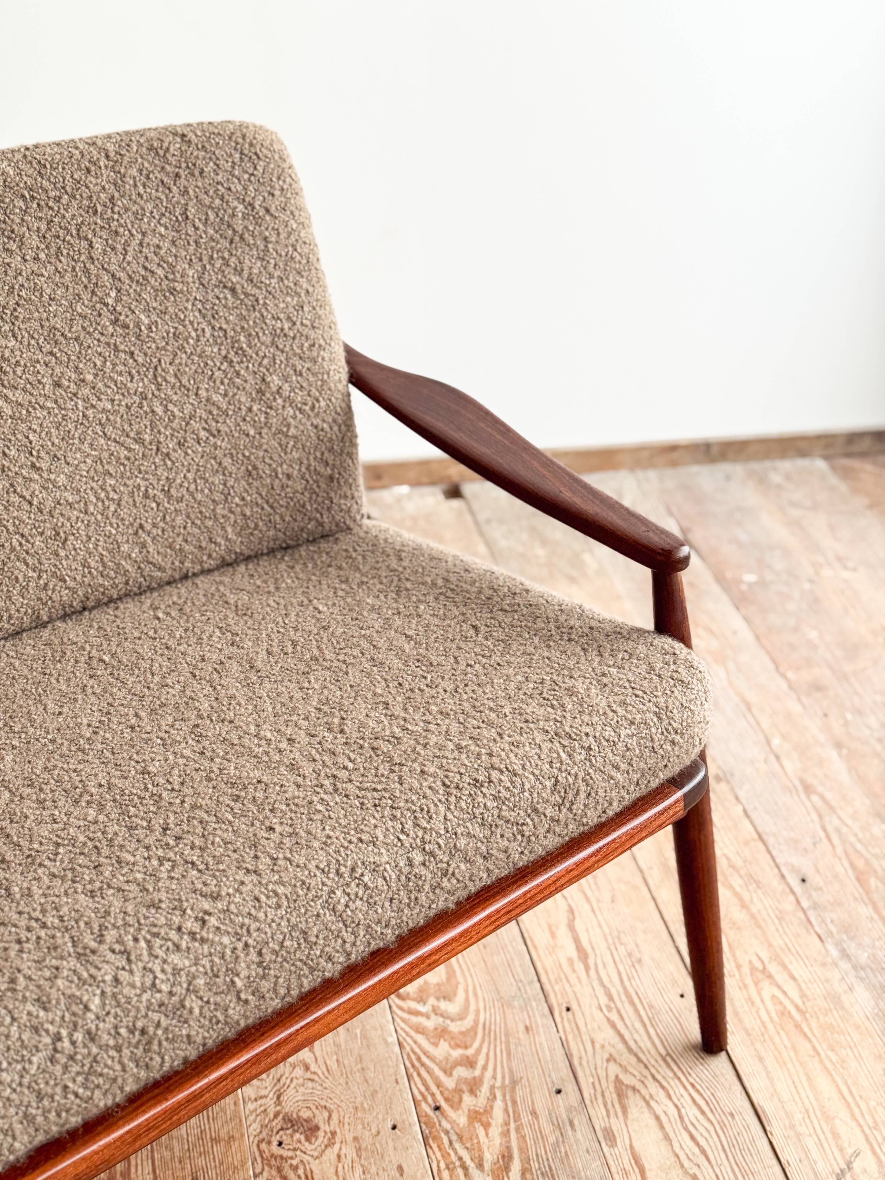 Mid Century Sofa par Hartmut Lohmeyer, teck et cannage