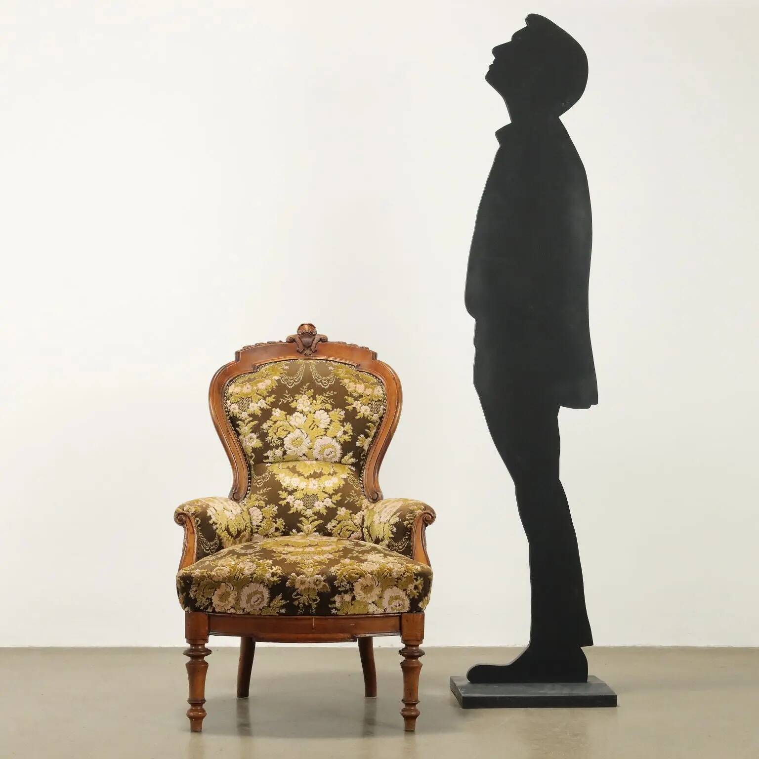 Fauteuil ancien umbertin en noyer et tissu, Italie, XIX Century
