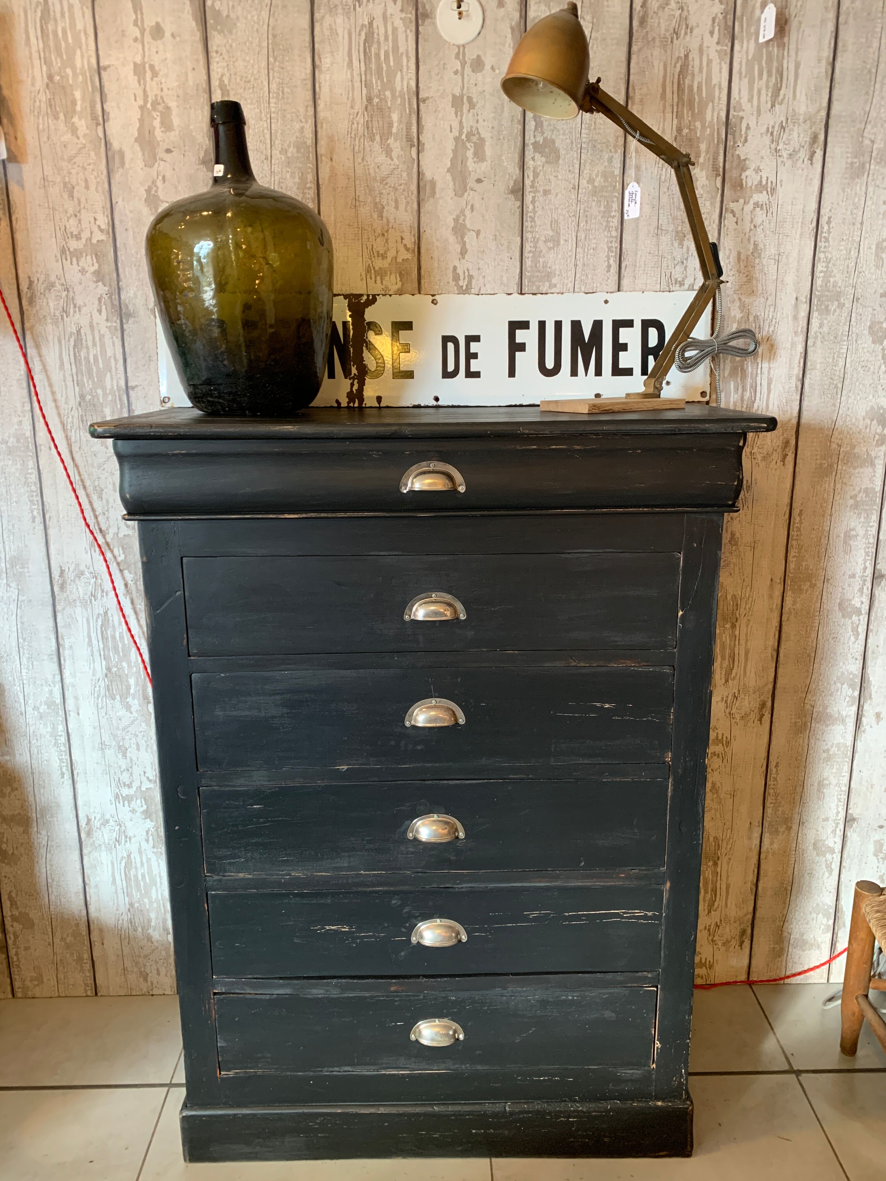 Dresser black patina