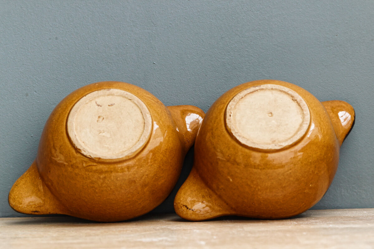 Pair of eared bowls in sandstones