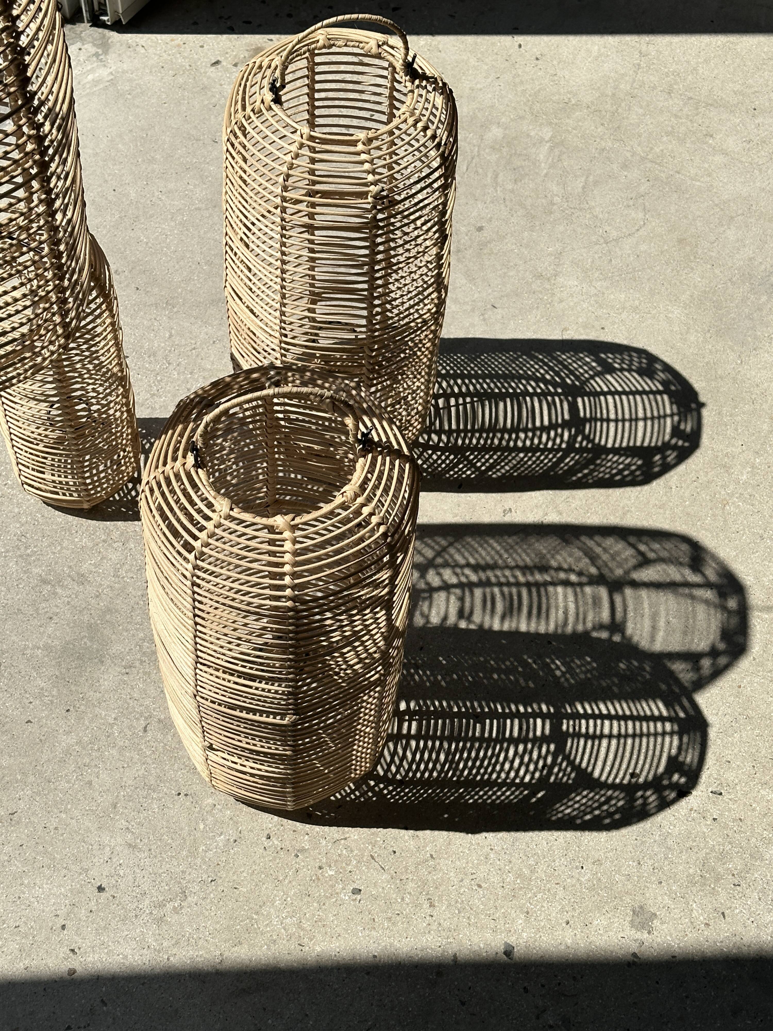 Small lantern-shaped rattan suspension H35 D15