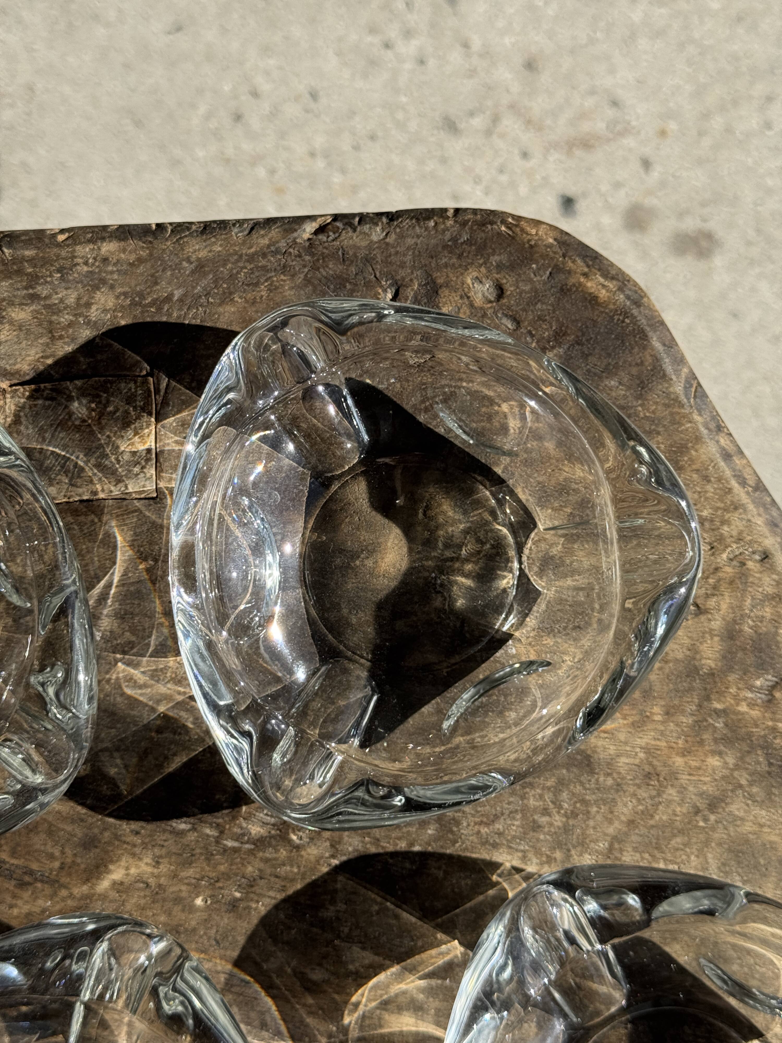 Set of 14 triangular glass ashtrays D13
