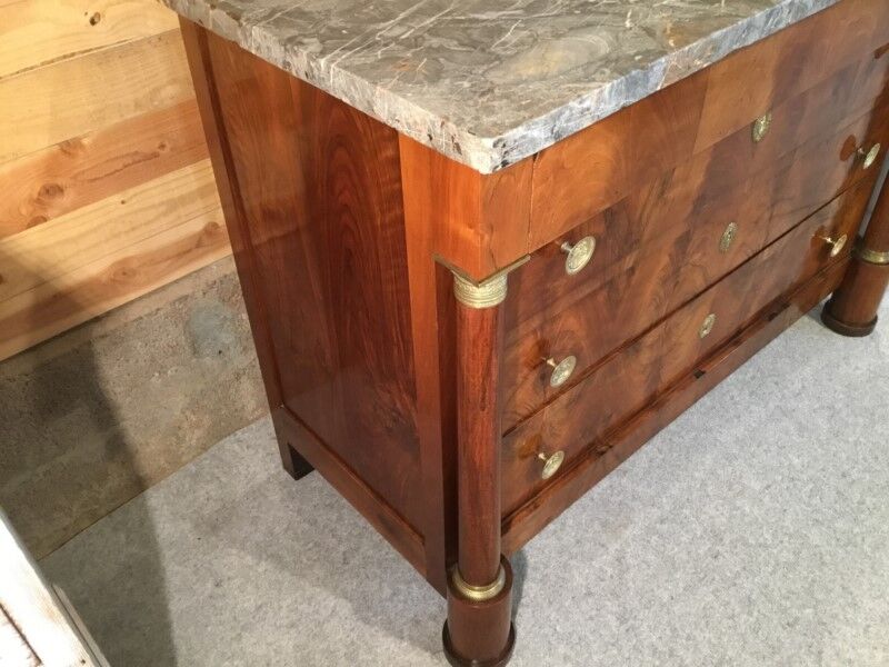 Empire dresser