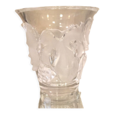 Glass vase thick lalique model saumur decorated with vine leaves and grapes