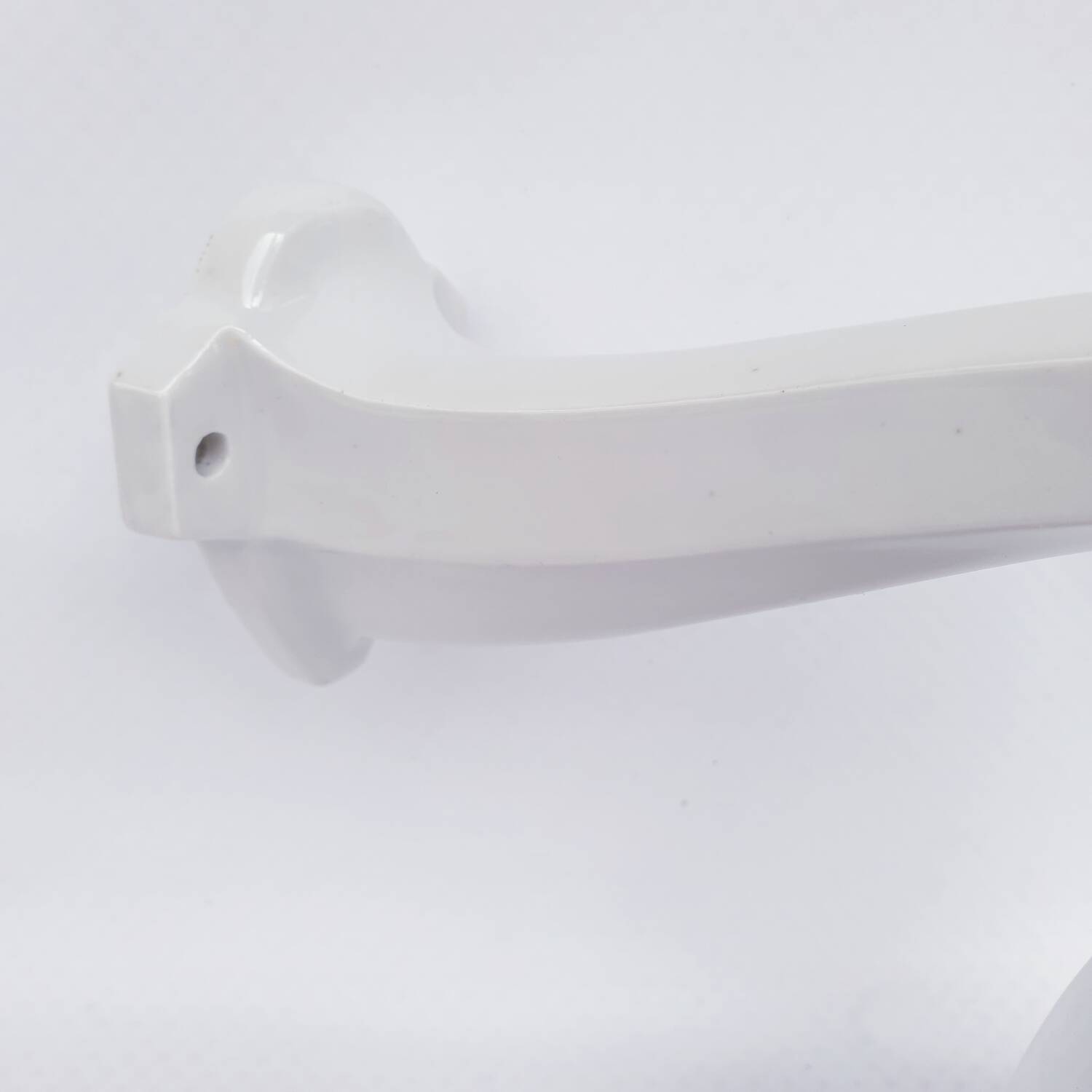 Decorative porcelain and glass wall lamp