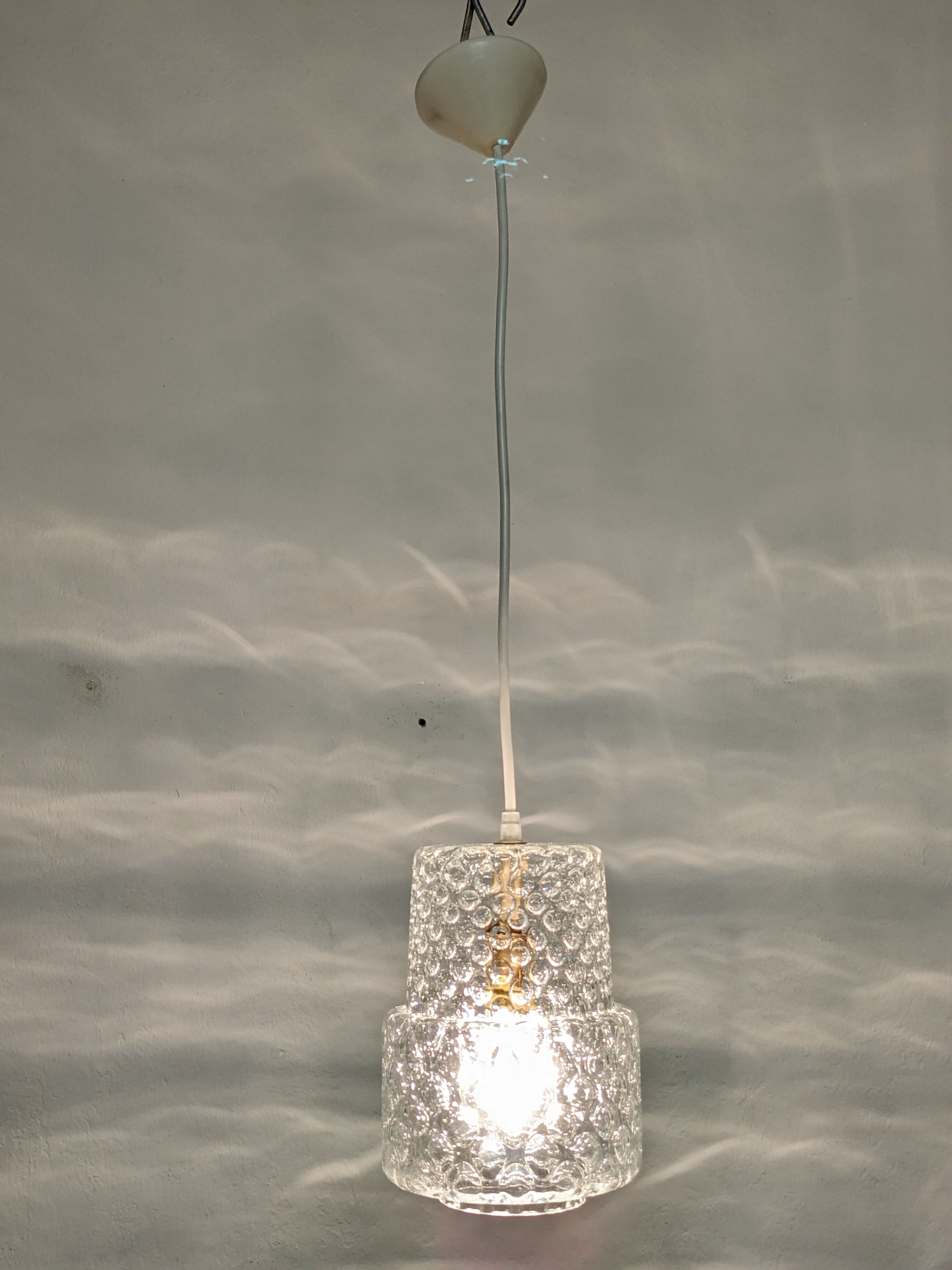 Suspension en verre bullé des années 60/70