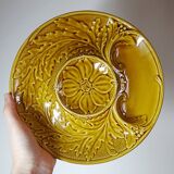 Set of plates, artichoke dishes, mustard yellow earthenware Gien vintage