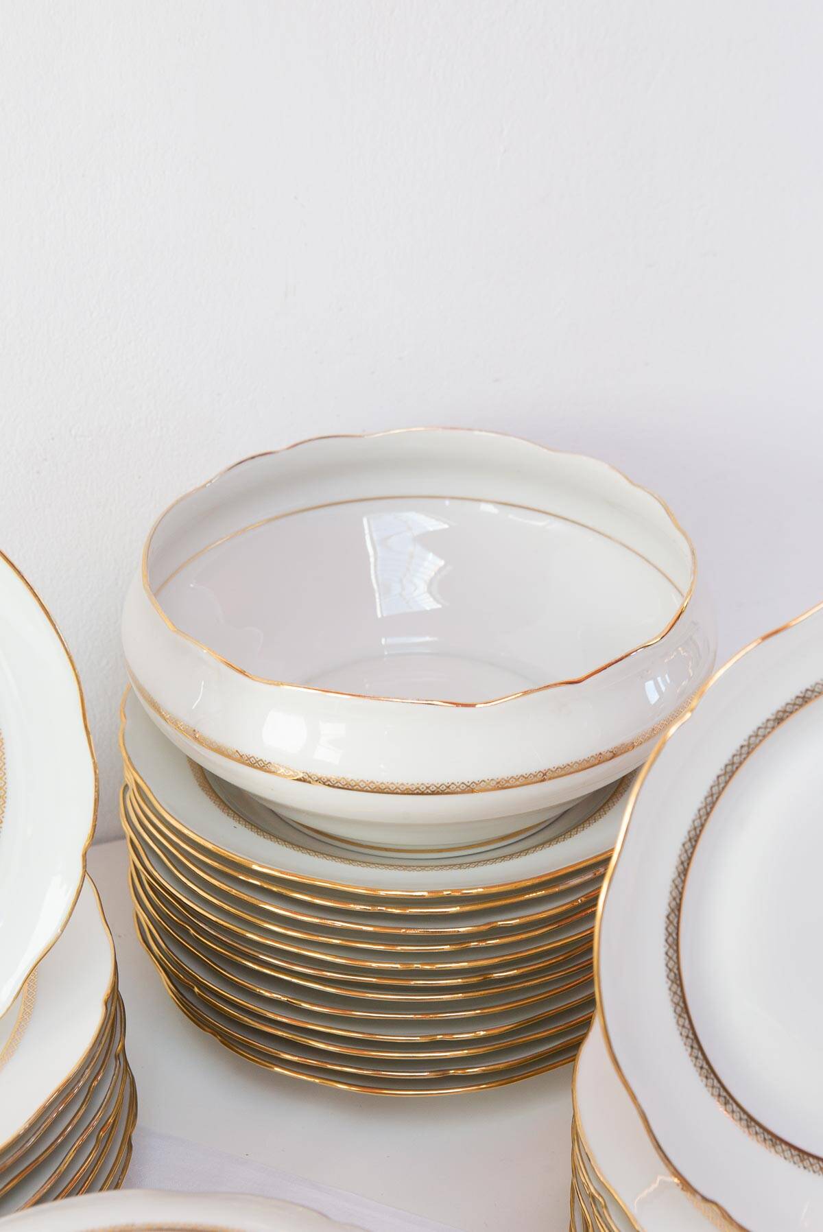 Limoges porcelain dinner service by Chapus Frères 40 pieces