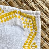 Vintage rectangular tablecloth 145 X 190 and assorted towels