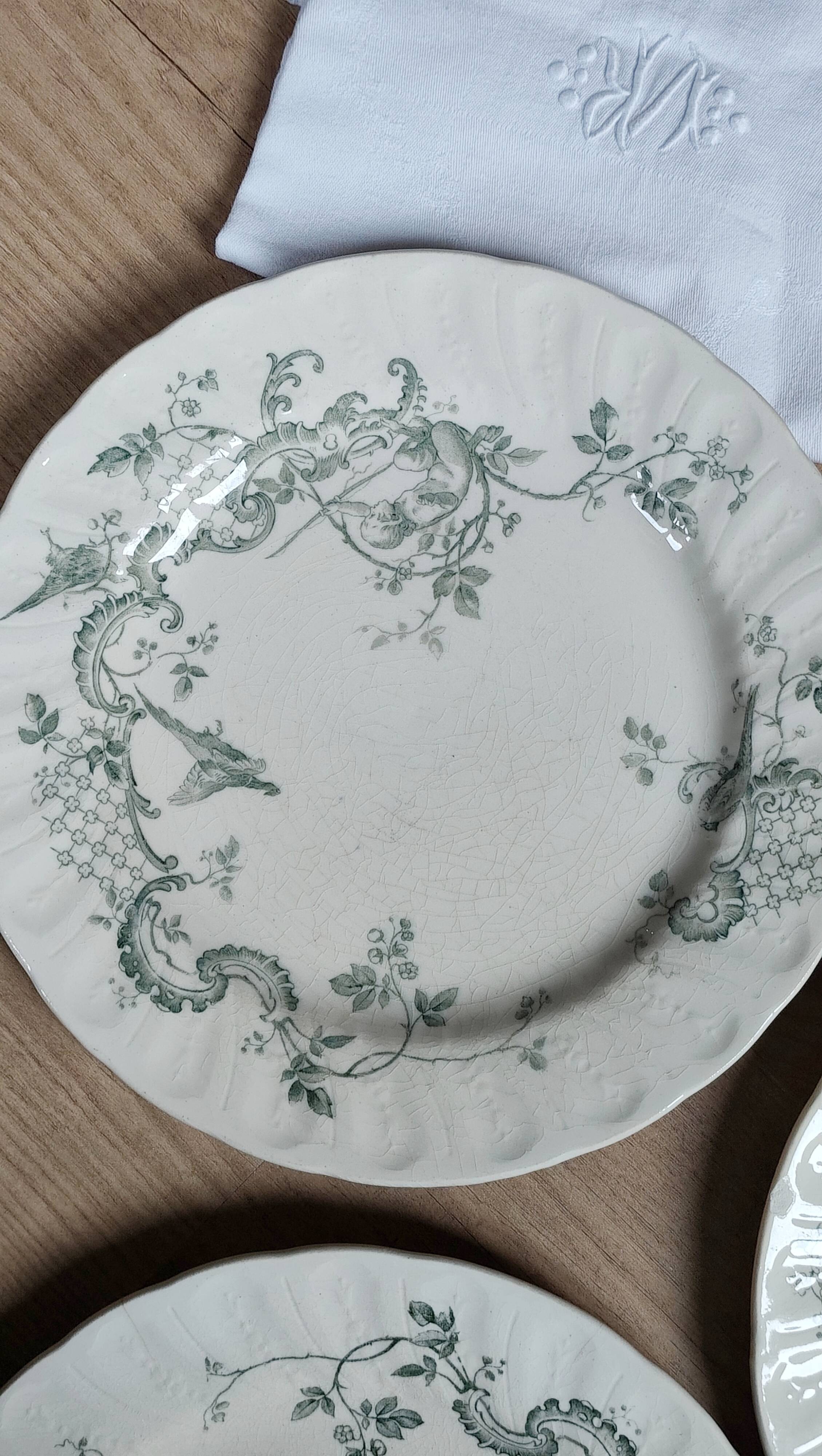Set of 7 Lauzun Gien ironstone plates