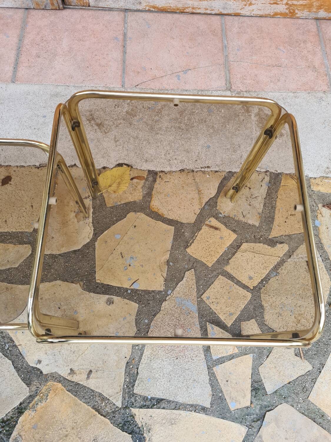 Vintage nesting coffee table