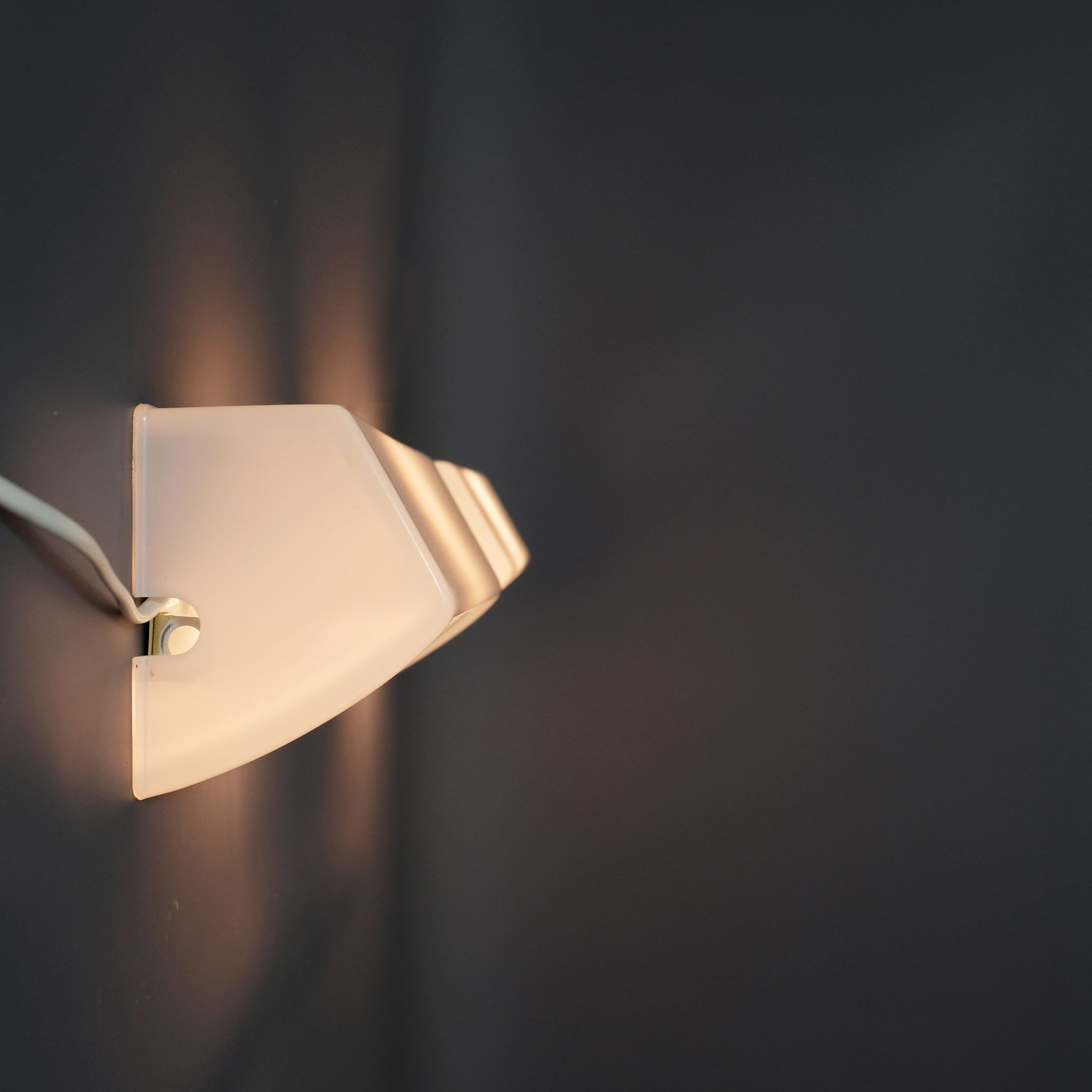 Pair of glass wall light of the years 50 Holophane
