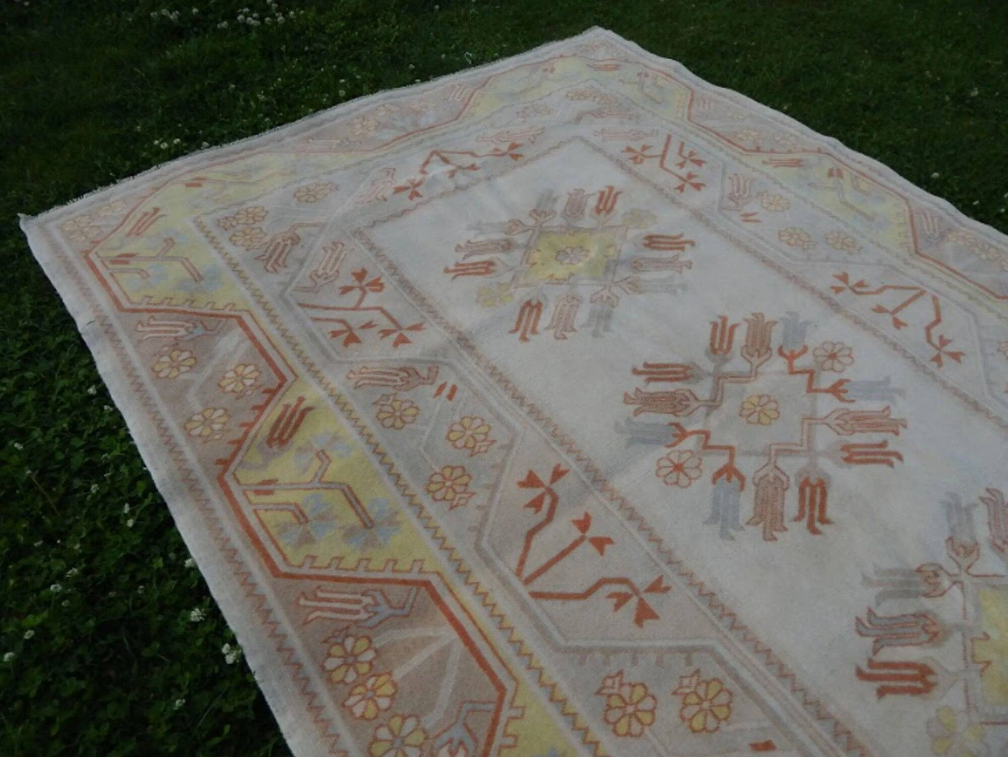 Vintage Turkish Oushak rug 195x287 cm