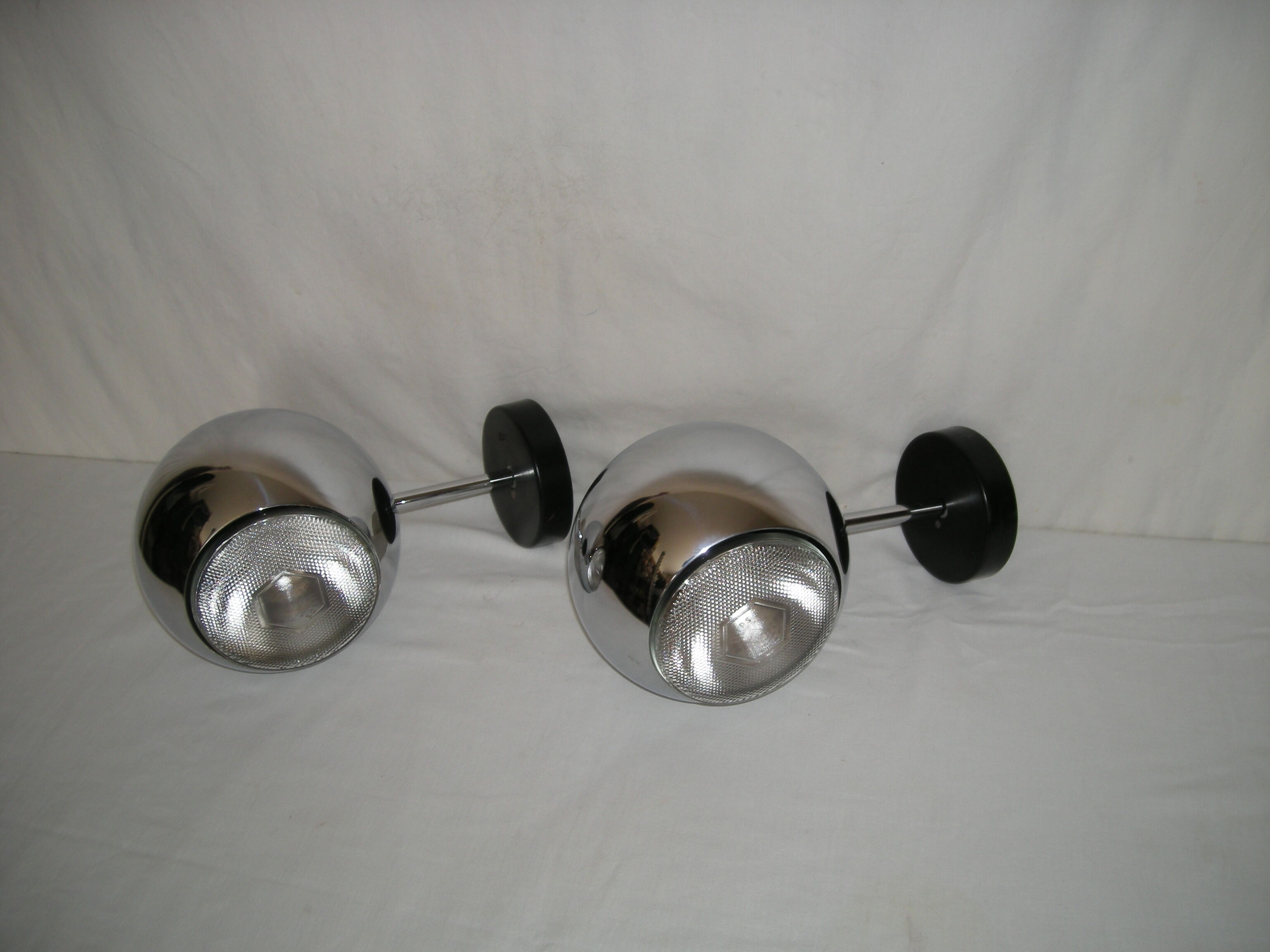 Pair of sconces Eye ball - STaff of the 70s