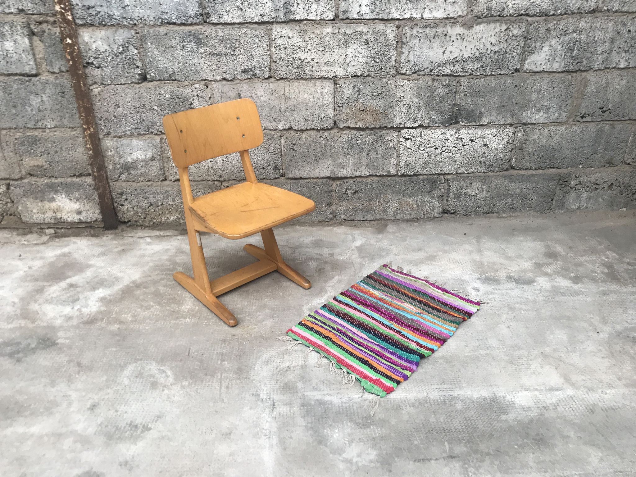 Series of 10 casala children's chairs in vintage light wood