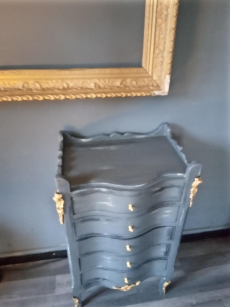 Small grey dresser patinated Louis XV style
