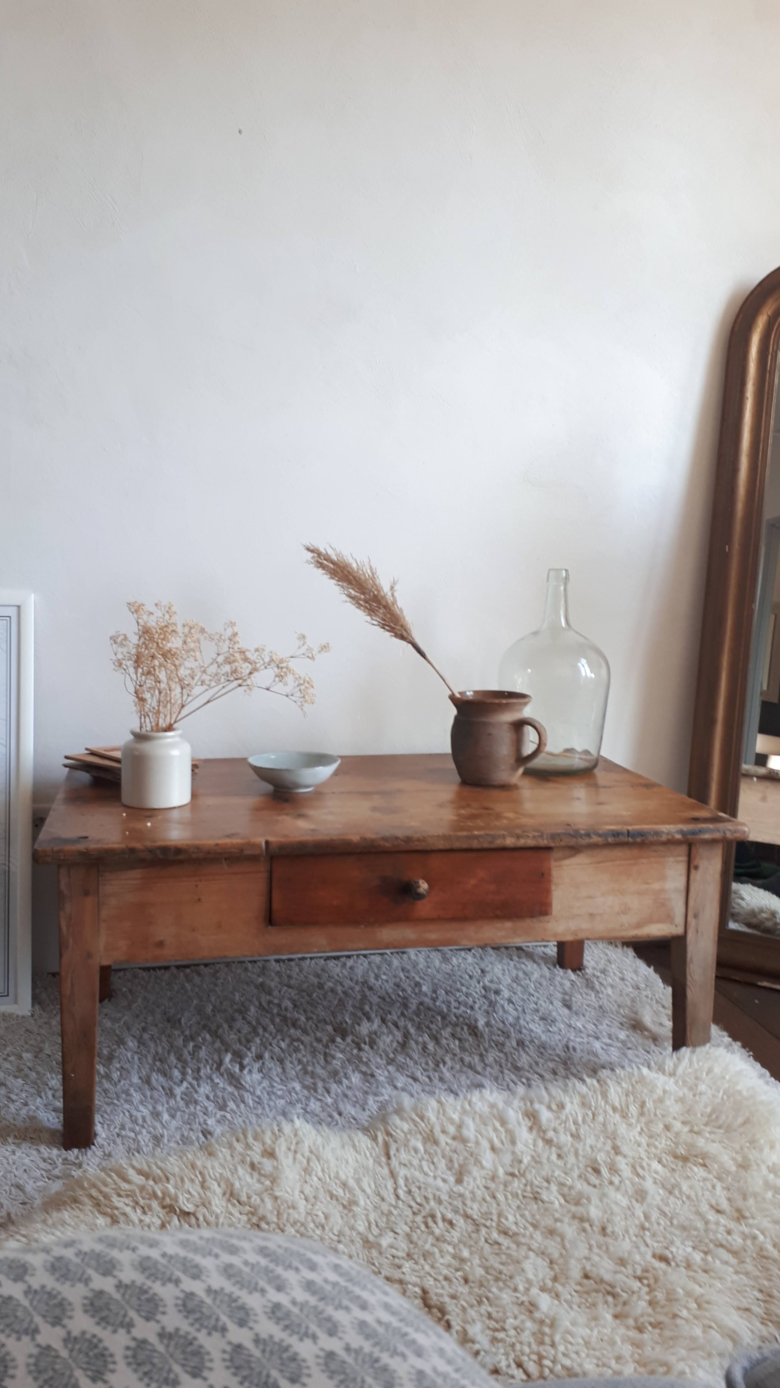 Old-spirited coffee table farm table