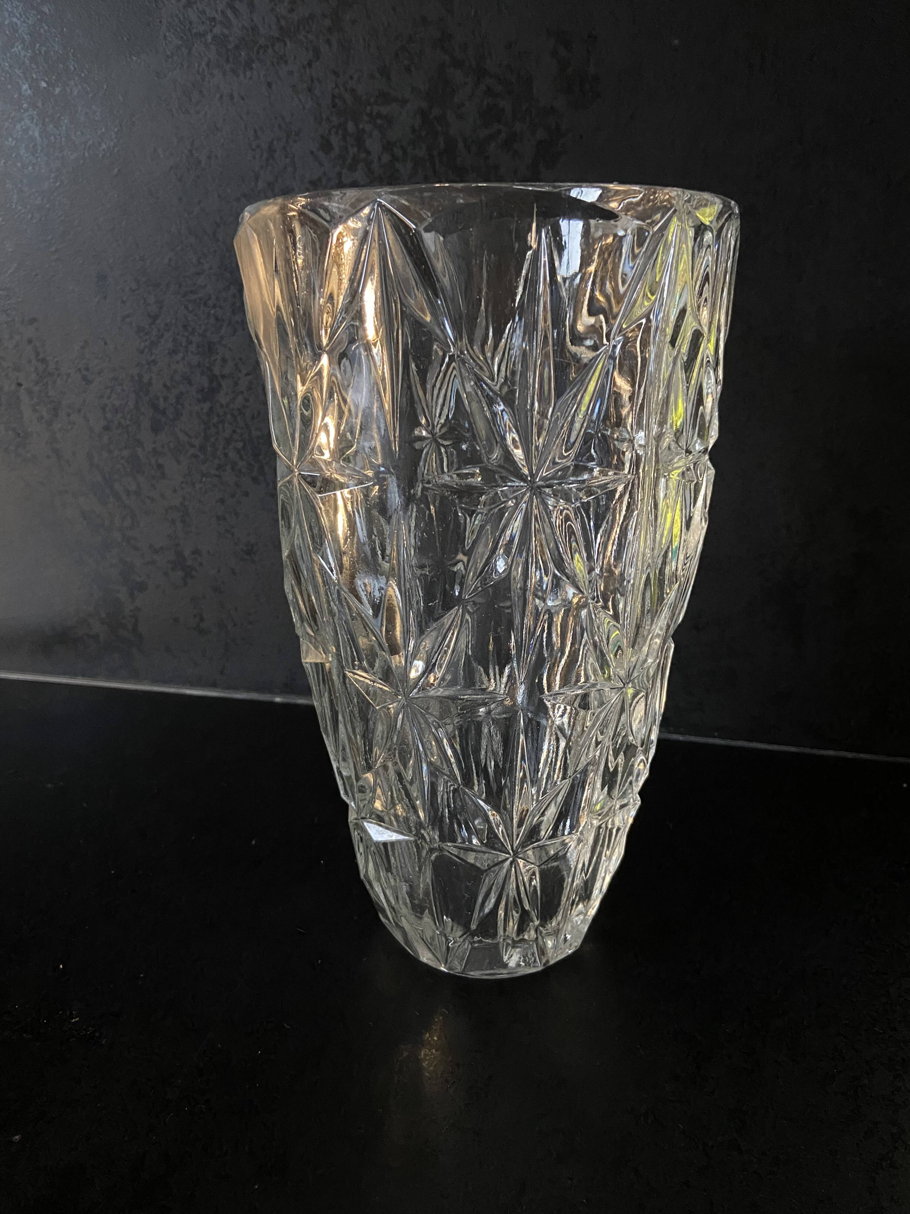 Glass vase