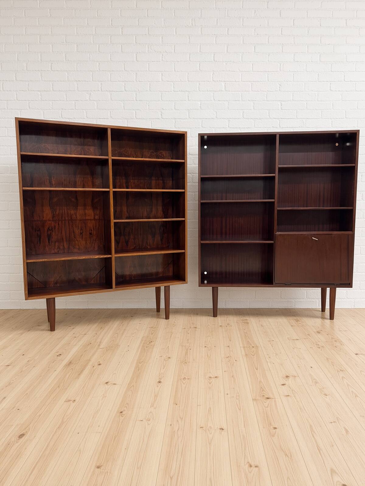 2 x Bibliothèques Omann Jun Modèle 6