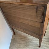 Secretary back d ANE