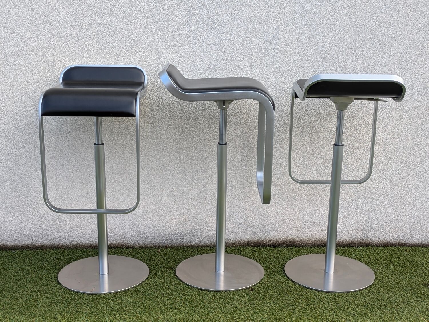 3 adjustable bar stools Lapalma black leather, Italian design