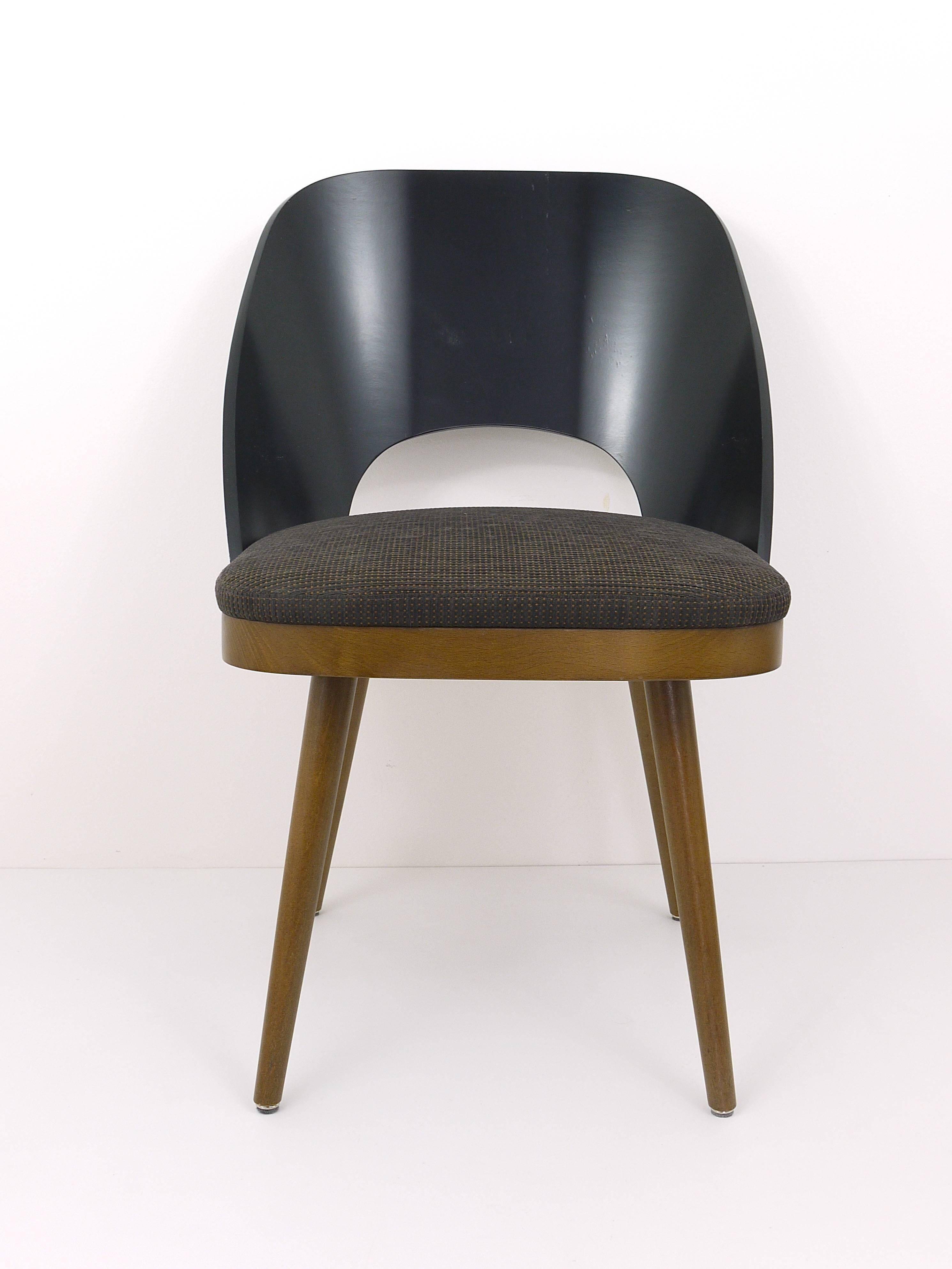Beautiful modernist chairs in the style of Oswald Haerdtl, Backhausen, Austria.