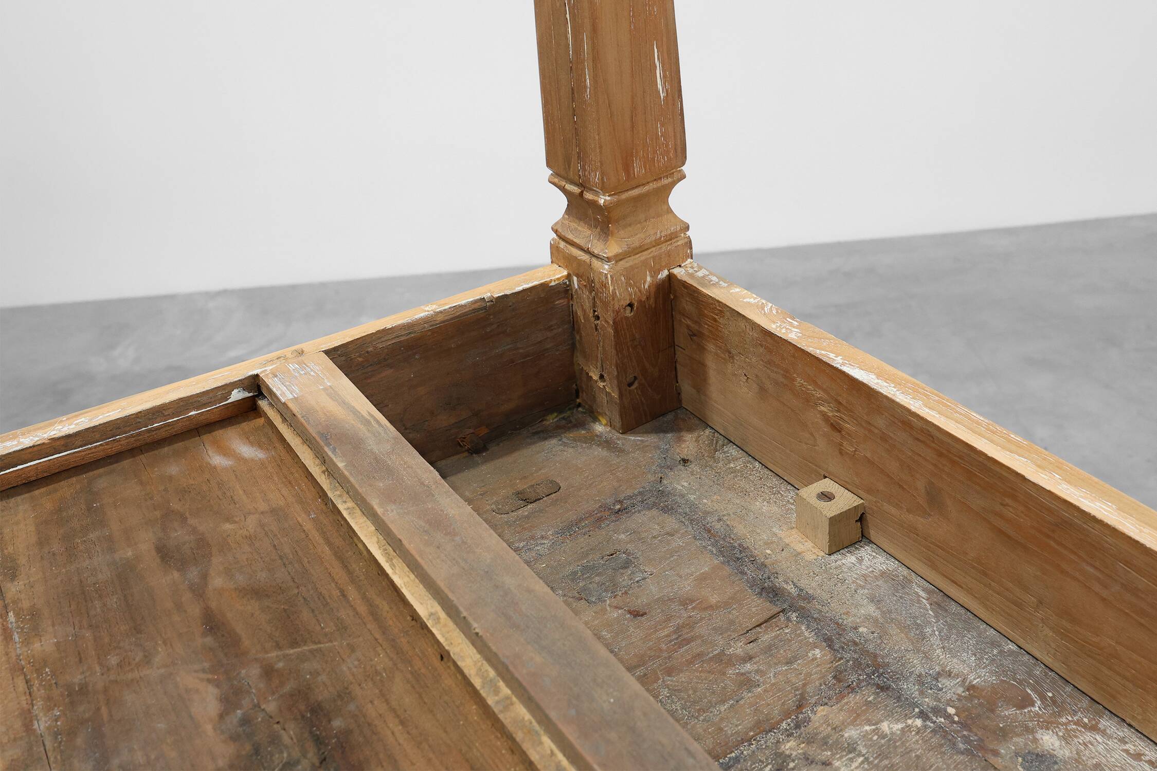 Table de ferme provinciale en bois d'orme, France vers 1850