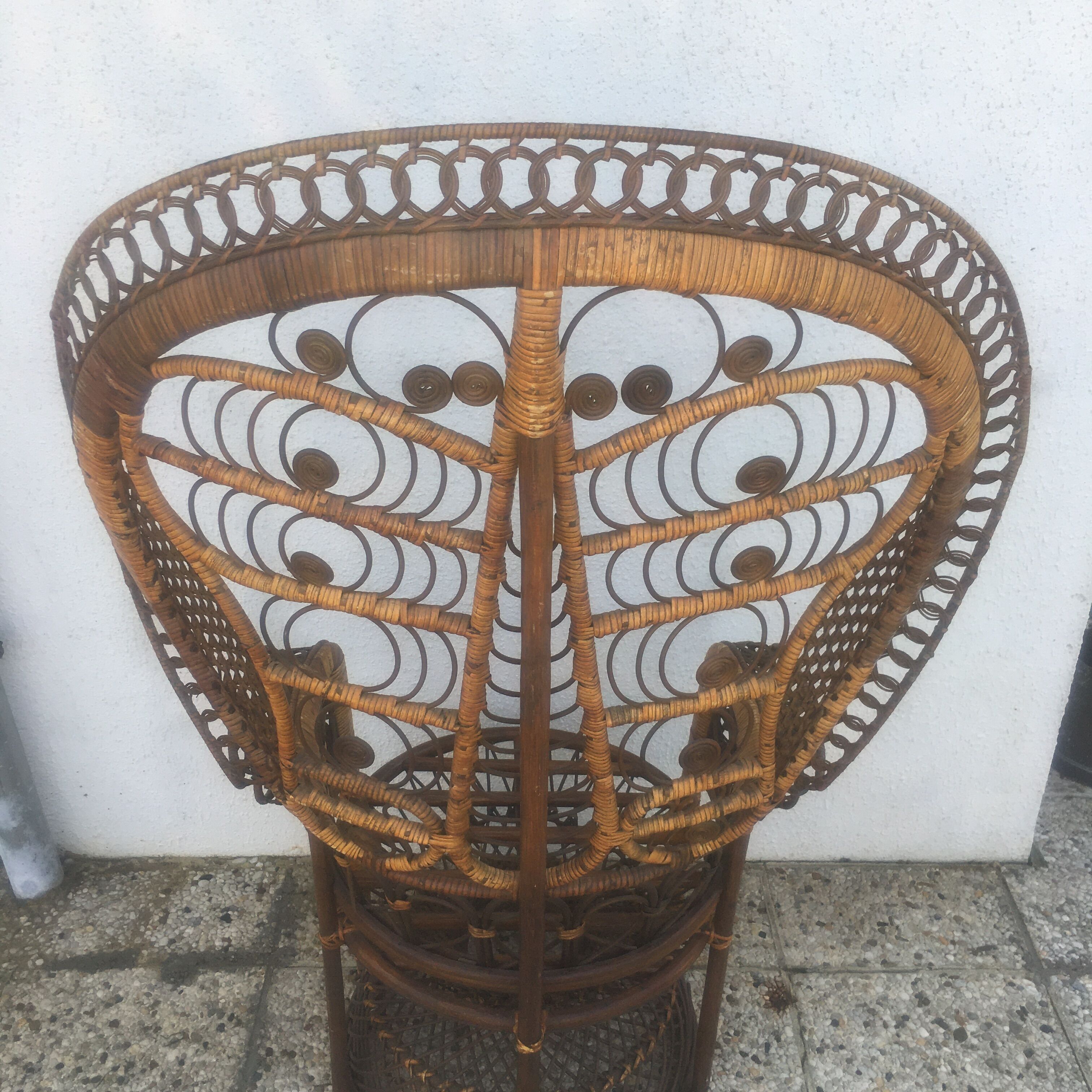 Fauteuil paon emmanuelle