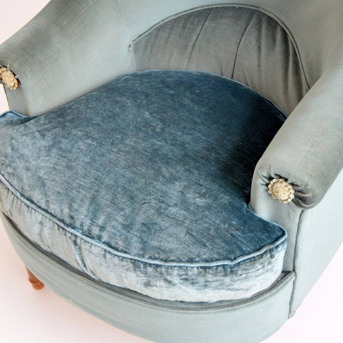 Vintage toad armchair