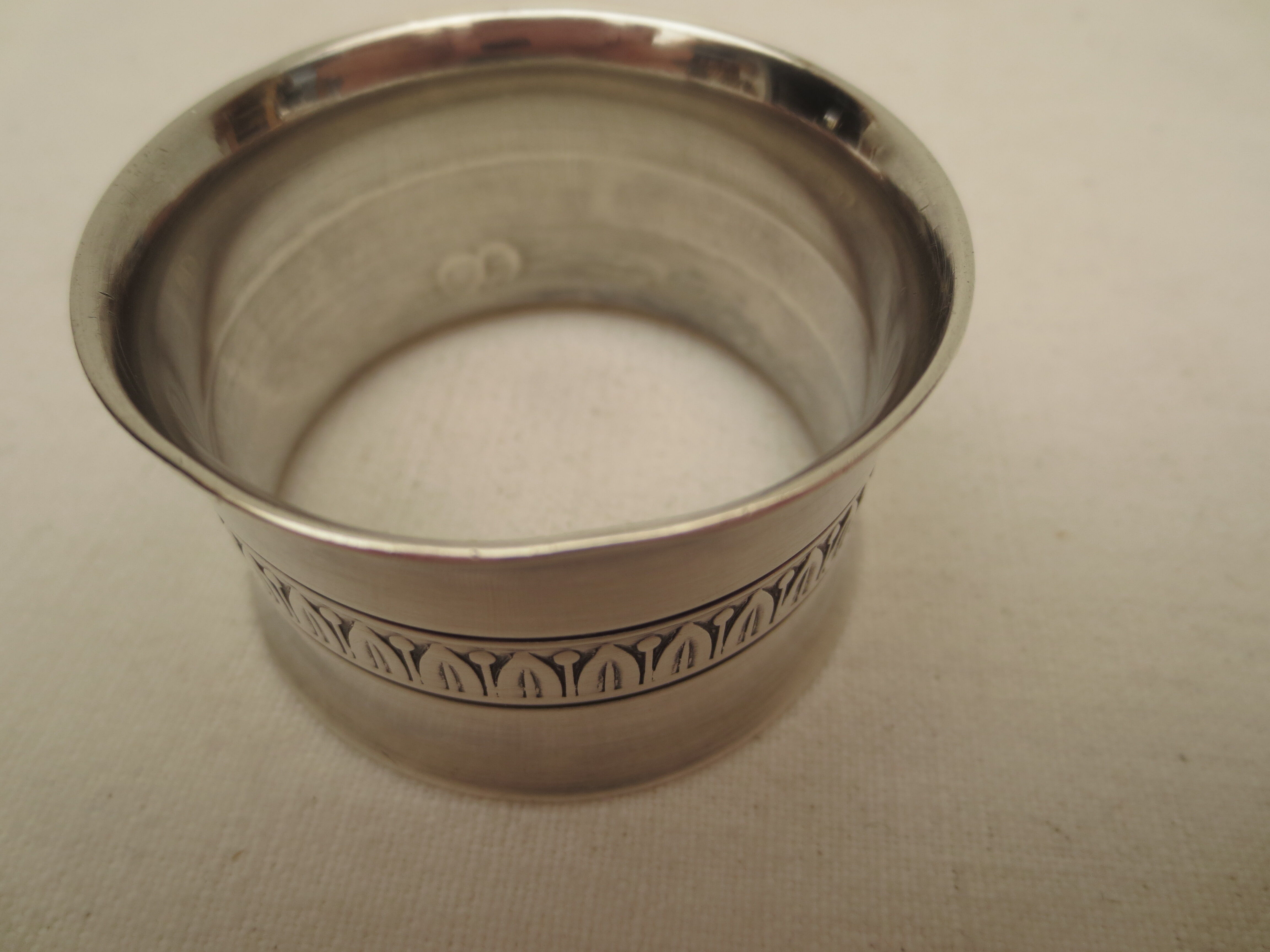 Old towel ring "Mathilde" in silver metal