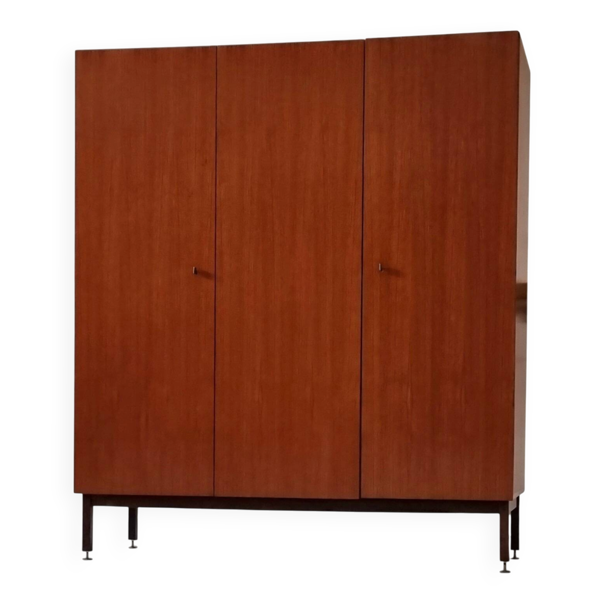 Armoire du milieu du siècle