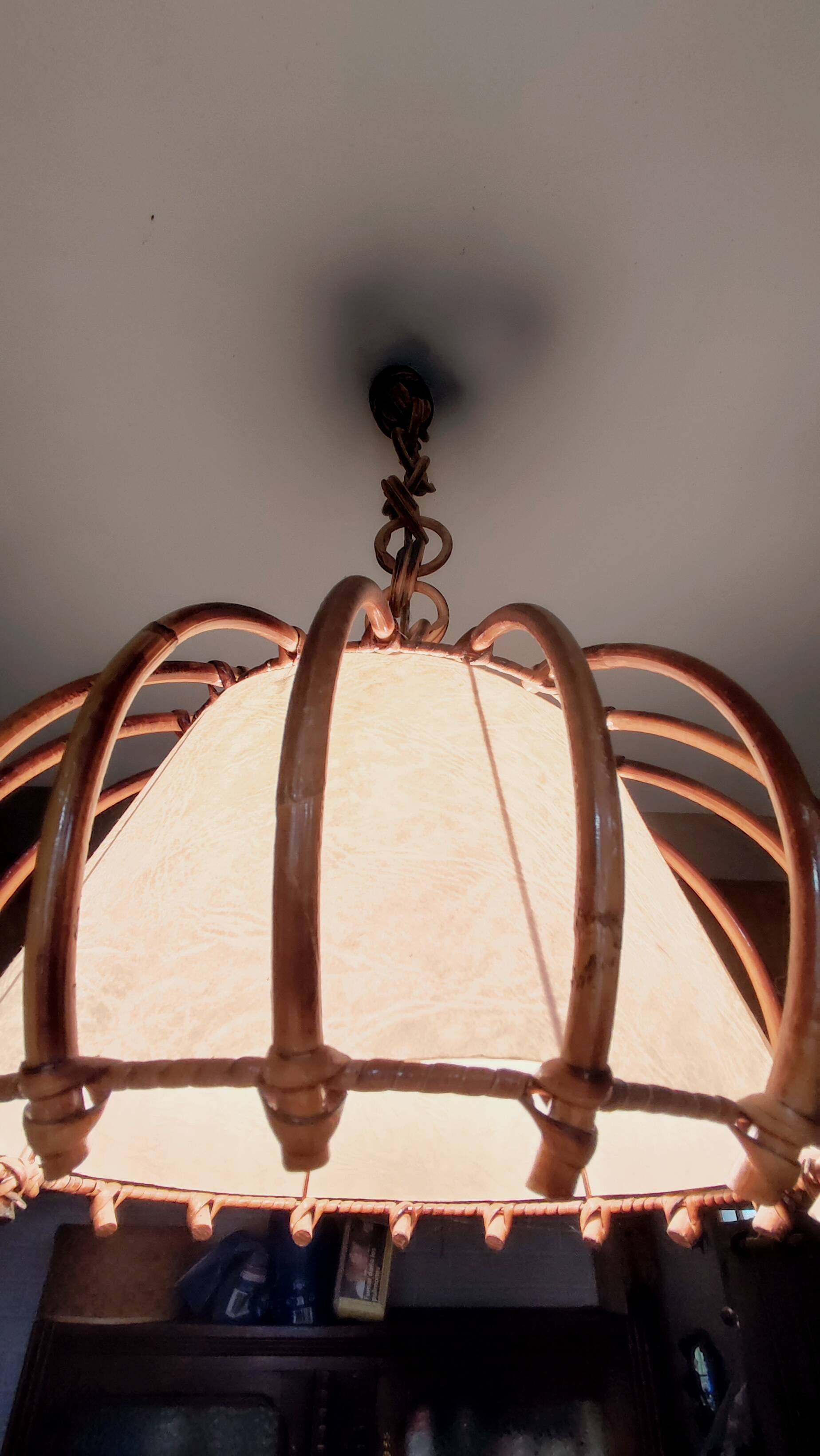 Suspension en rotin