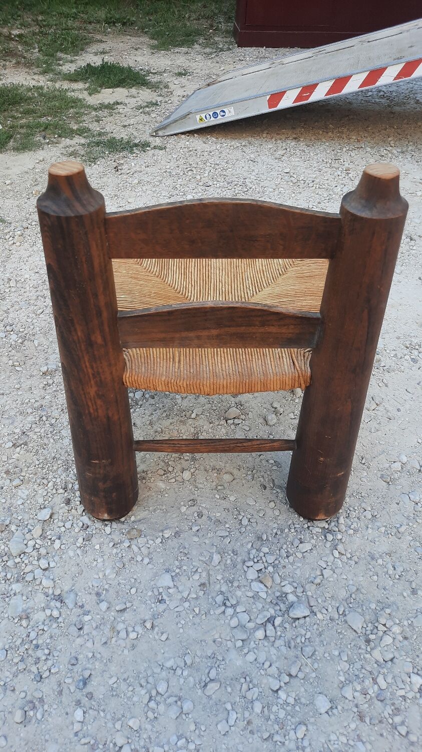 Chaise basse