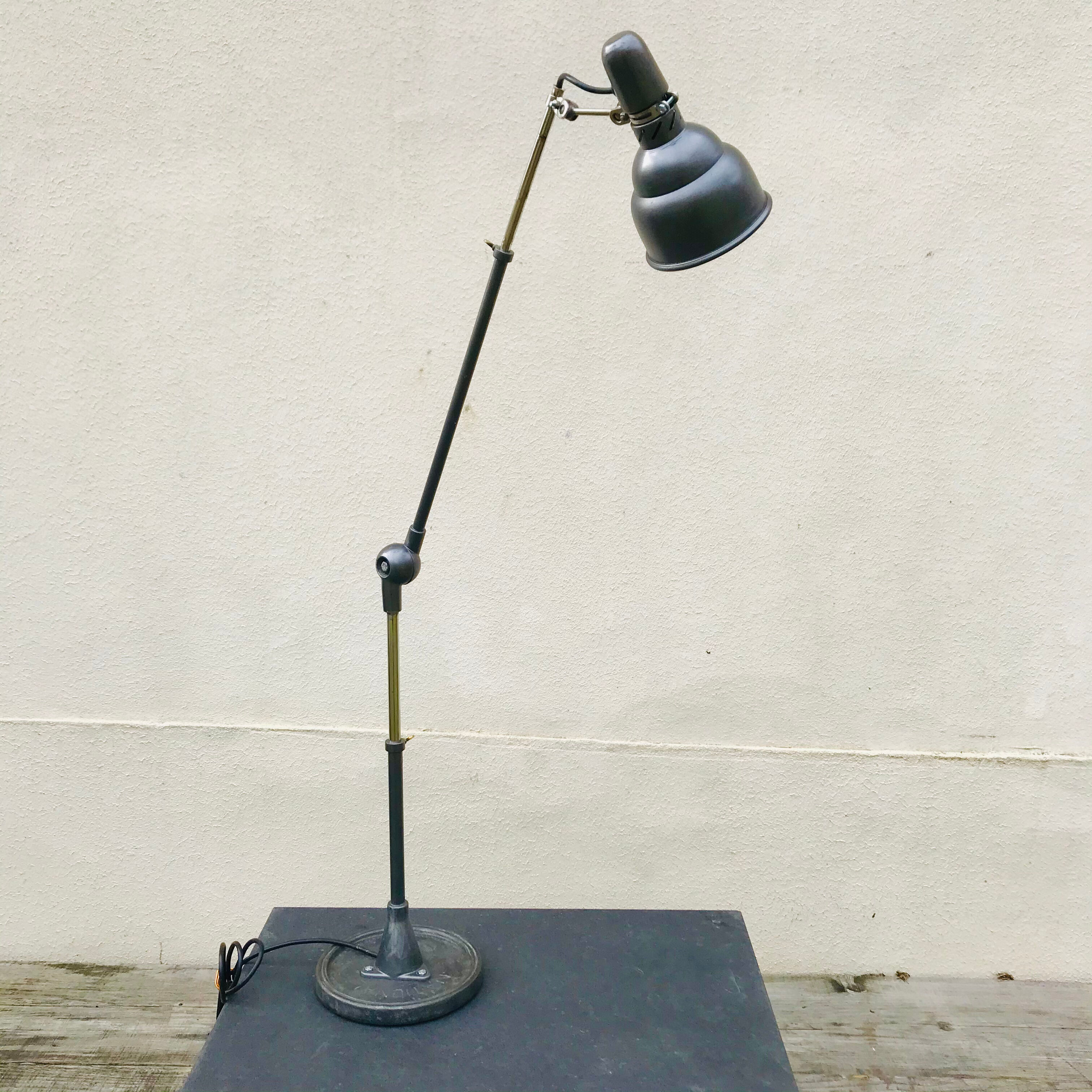 Workshop lamp
