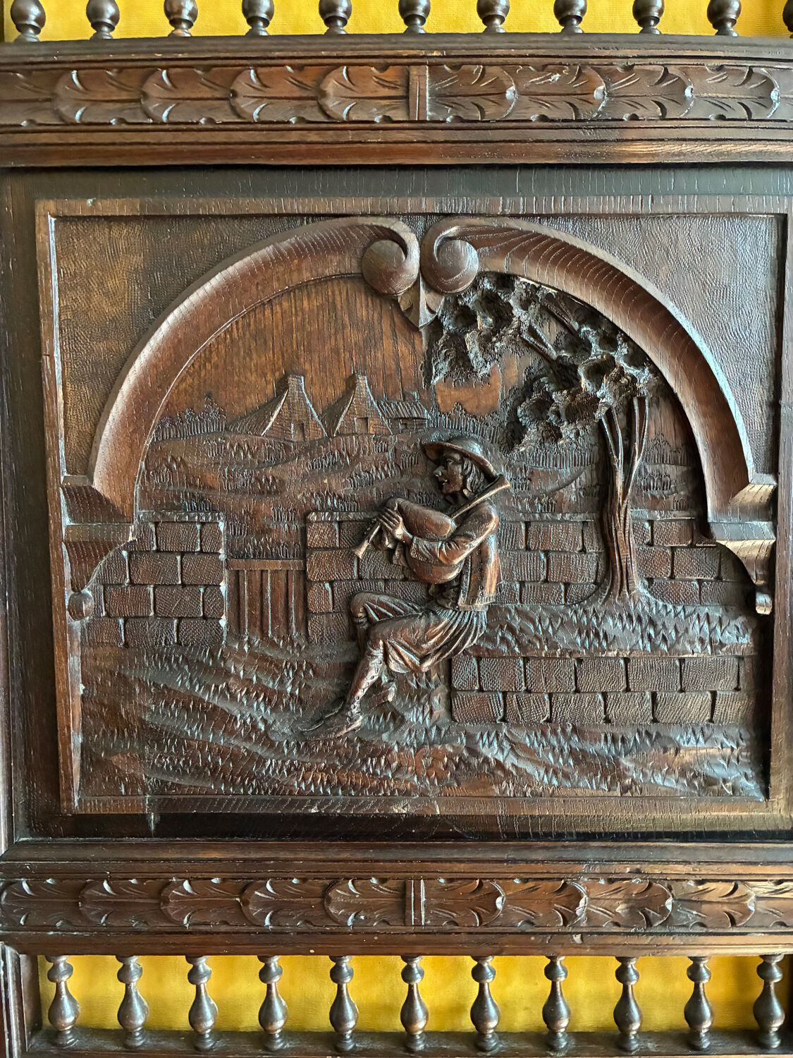 Old Breton bonnetière