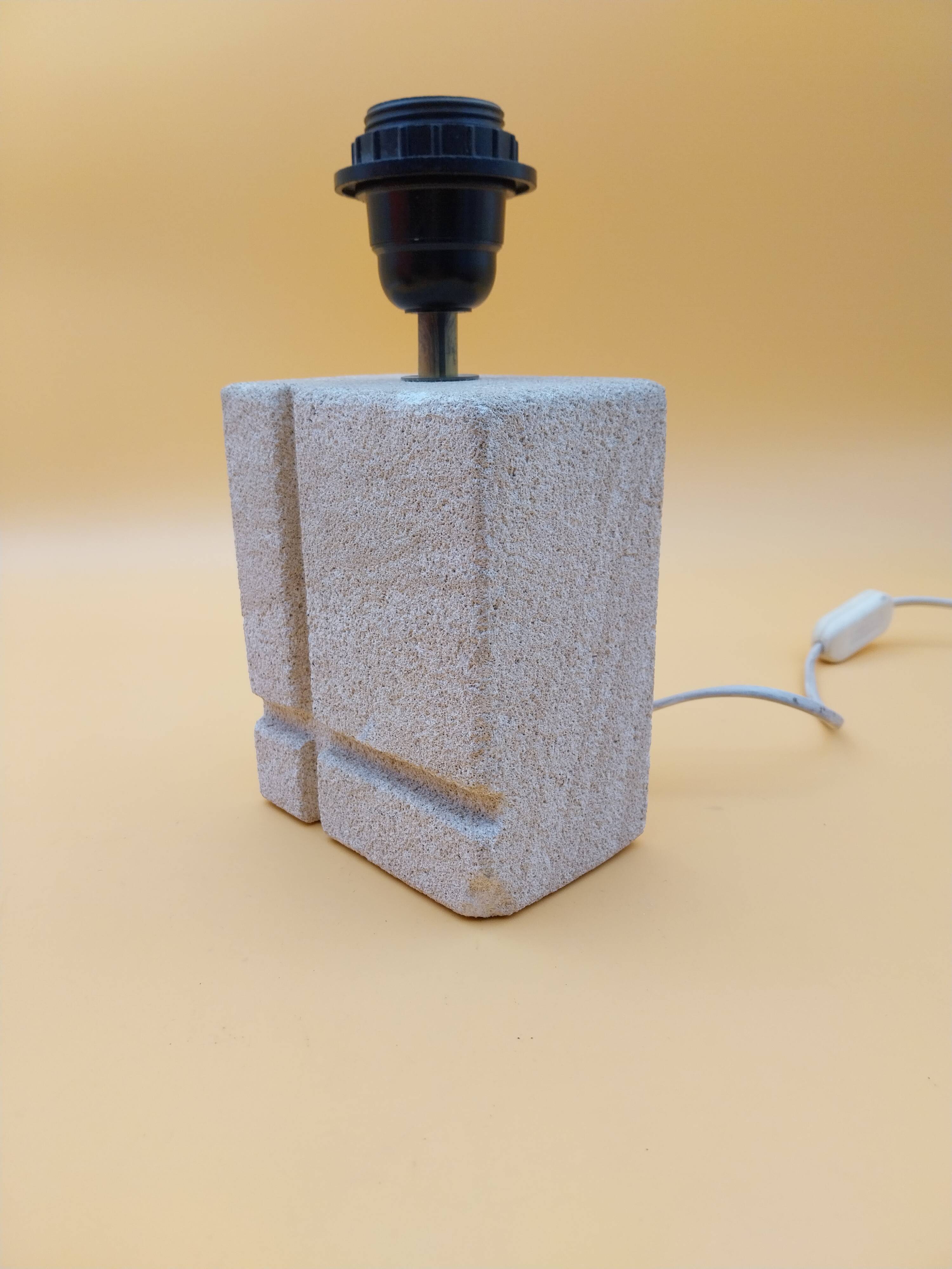 Stone lamp