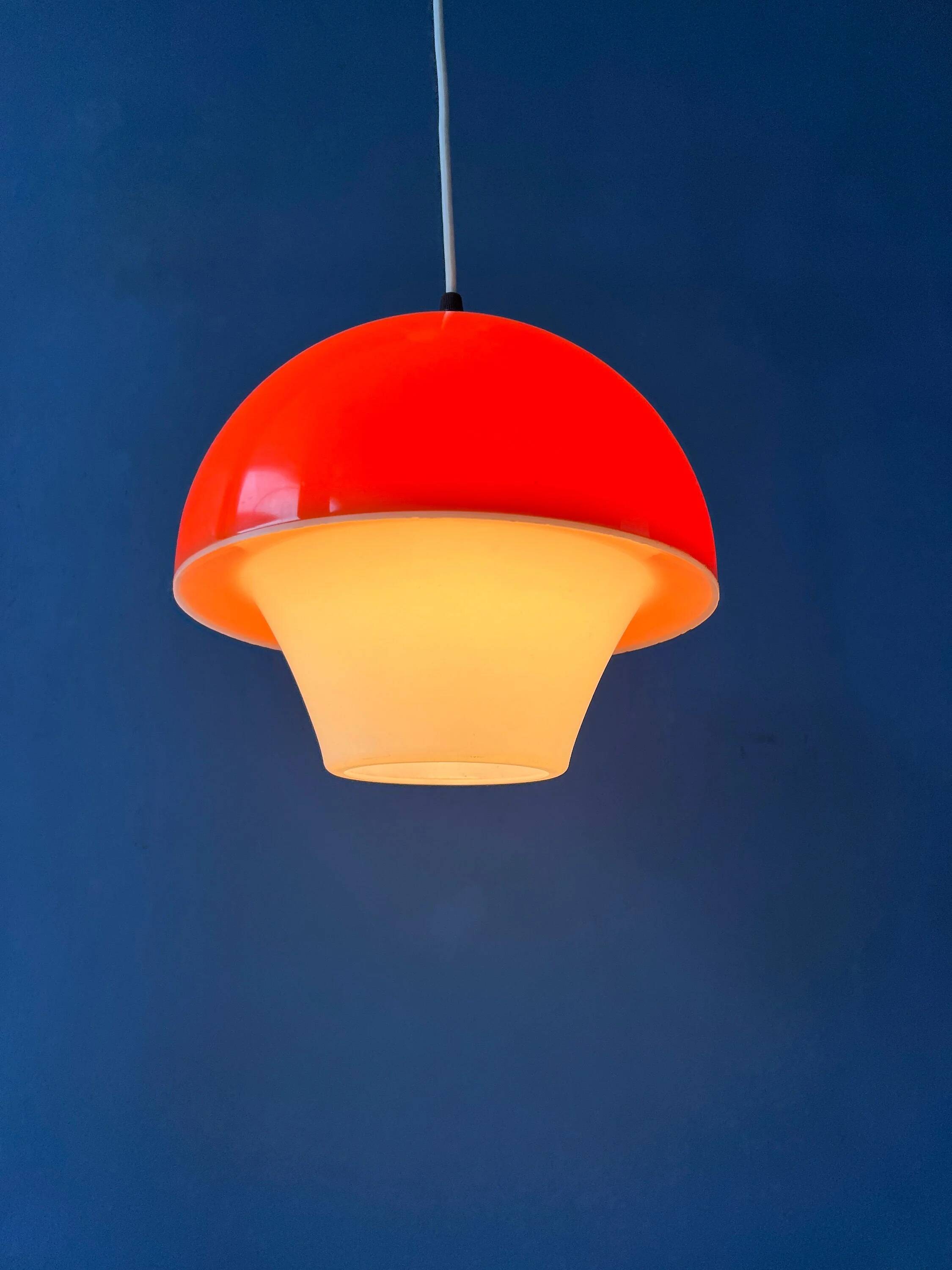 Suspension Space Age in orange and white acrylic glass