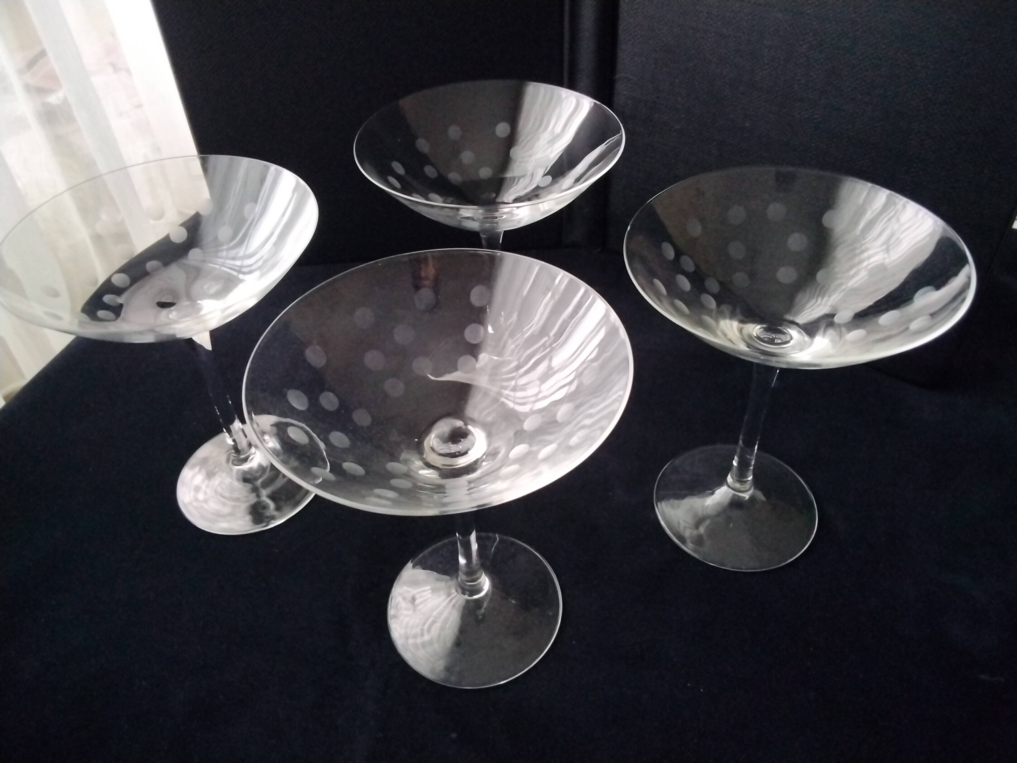 4 Large glass bowls for dessert, ice cream, starters, cocktails, etc.