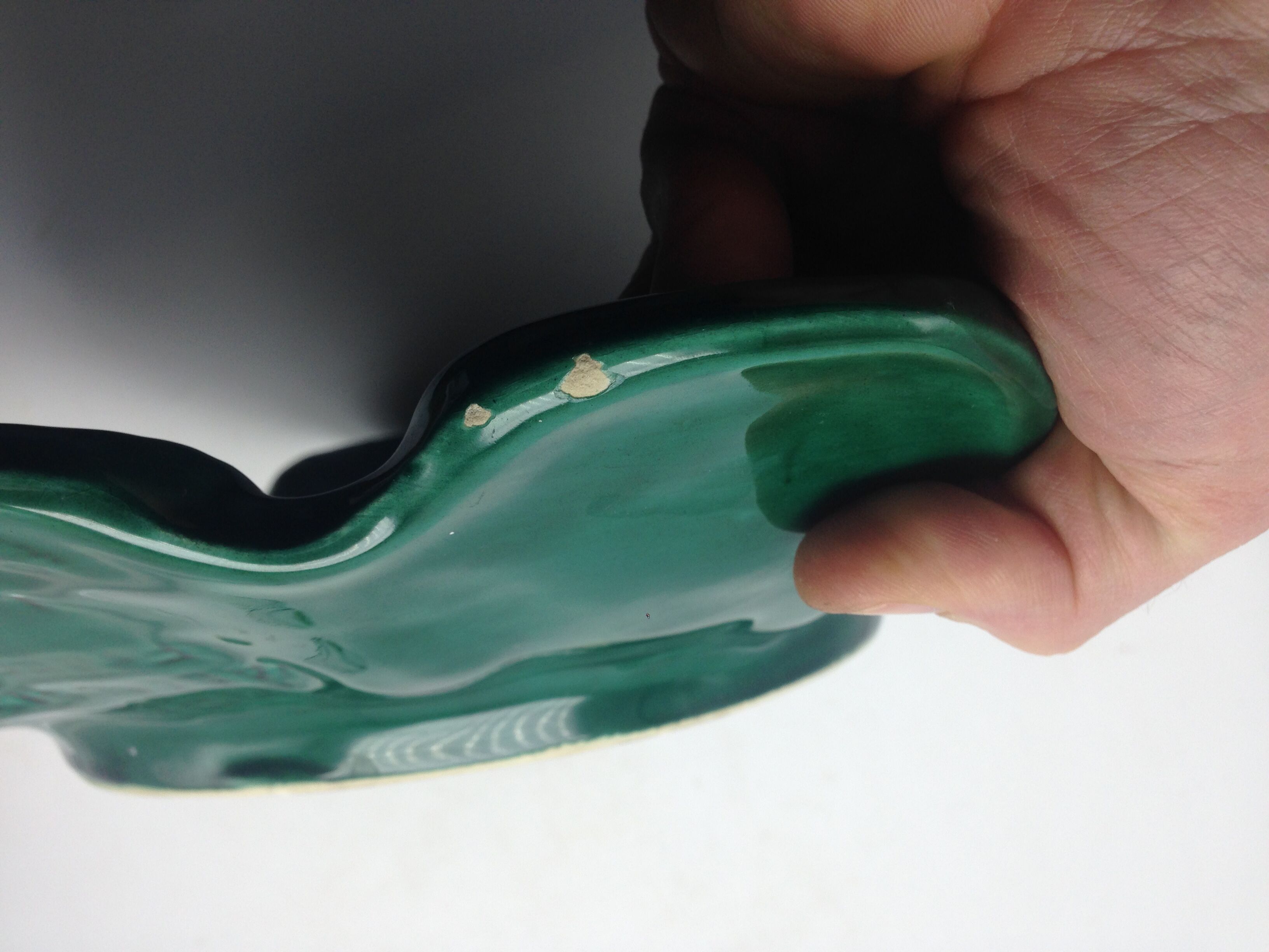 old fruit cup in The faience of Vallauris