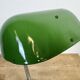 Lampe de table de banquier vintage en émail vert, années 1950