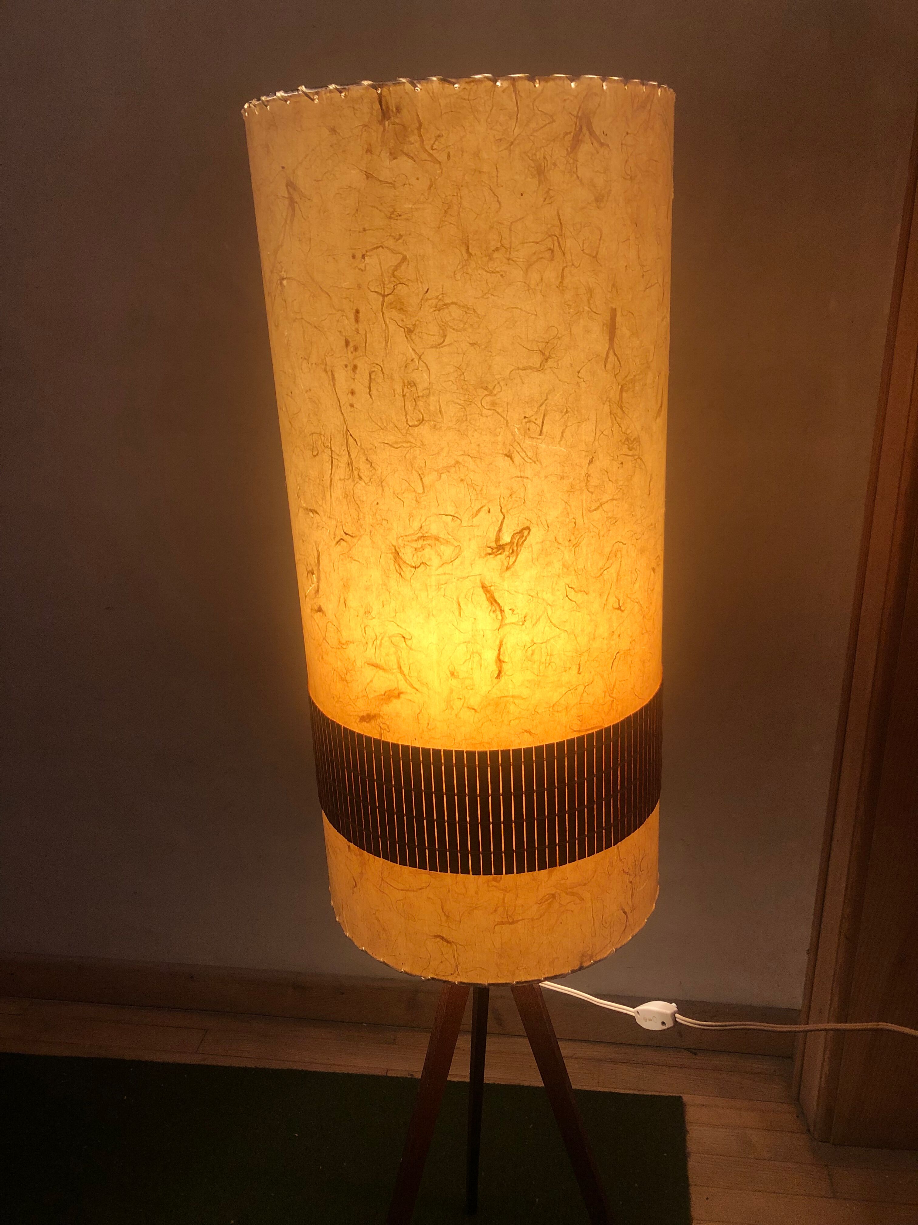 Scandinavian tripod floor lamp with 60s lampshade