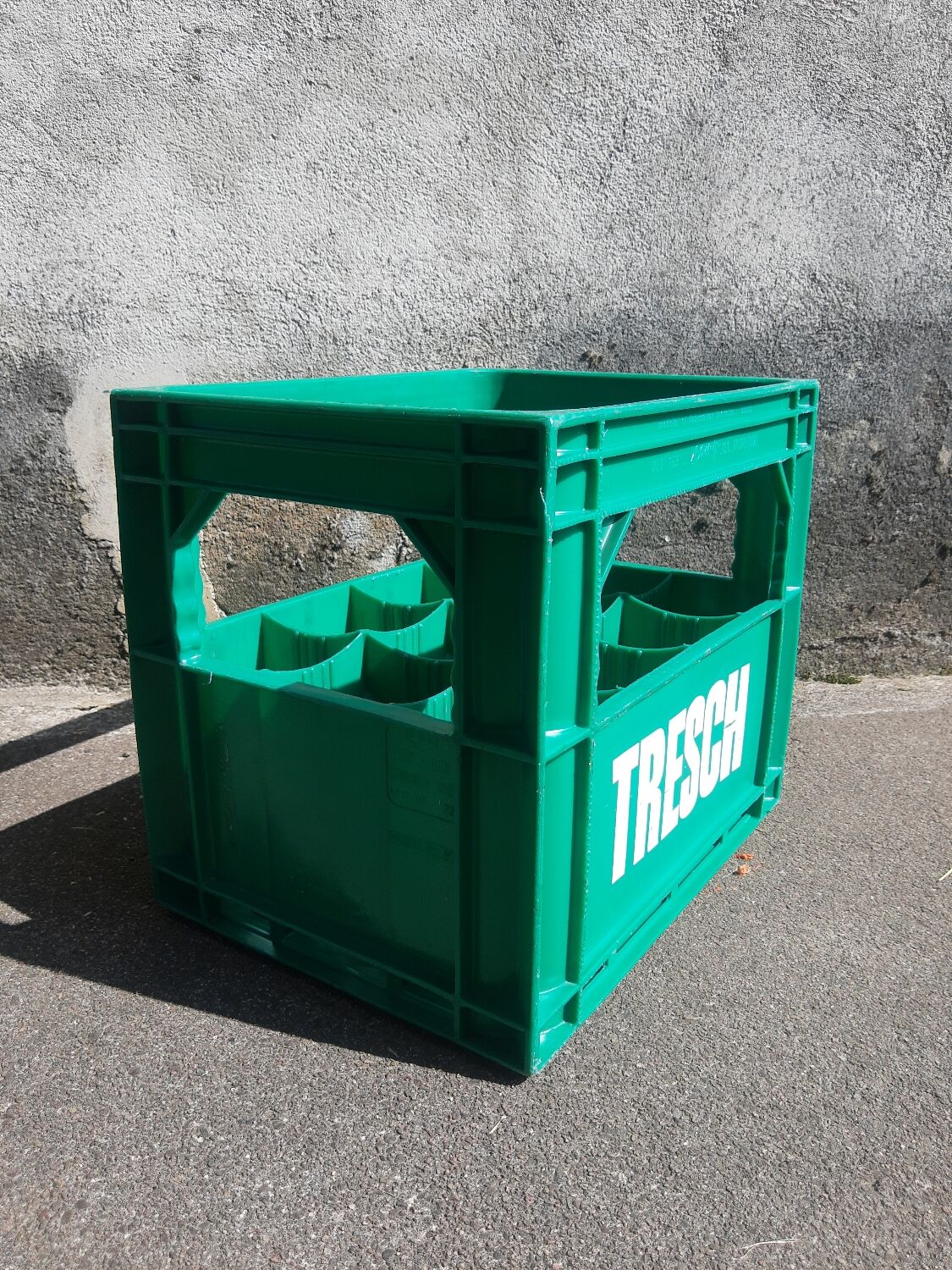 Vintage Tresch green plastic bottle box