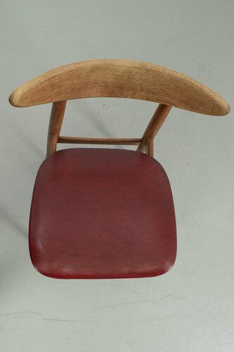 Chaise vintage avec simili cuir rouge